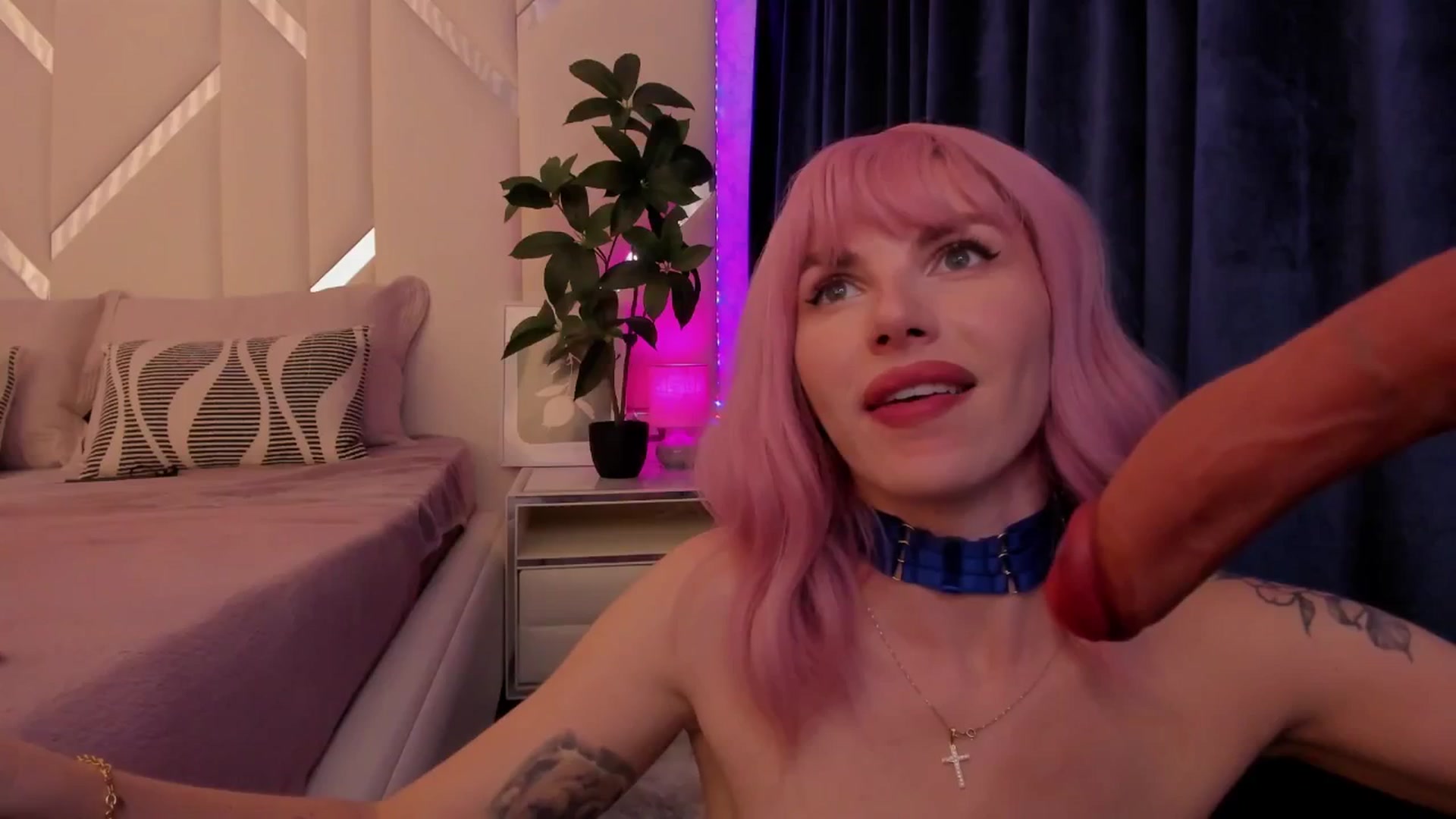 Gallery image thumbnail from Heleyybaylee's myfreecams stream on, 04/21/2025, 19:57 image 7 of 20