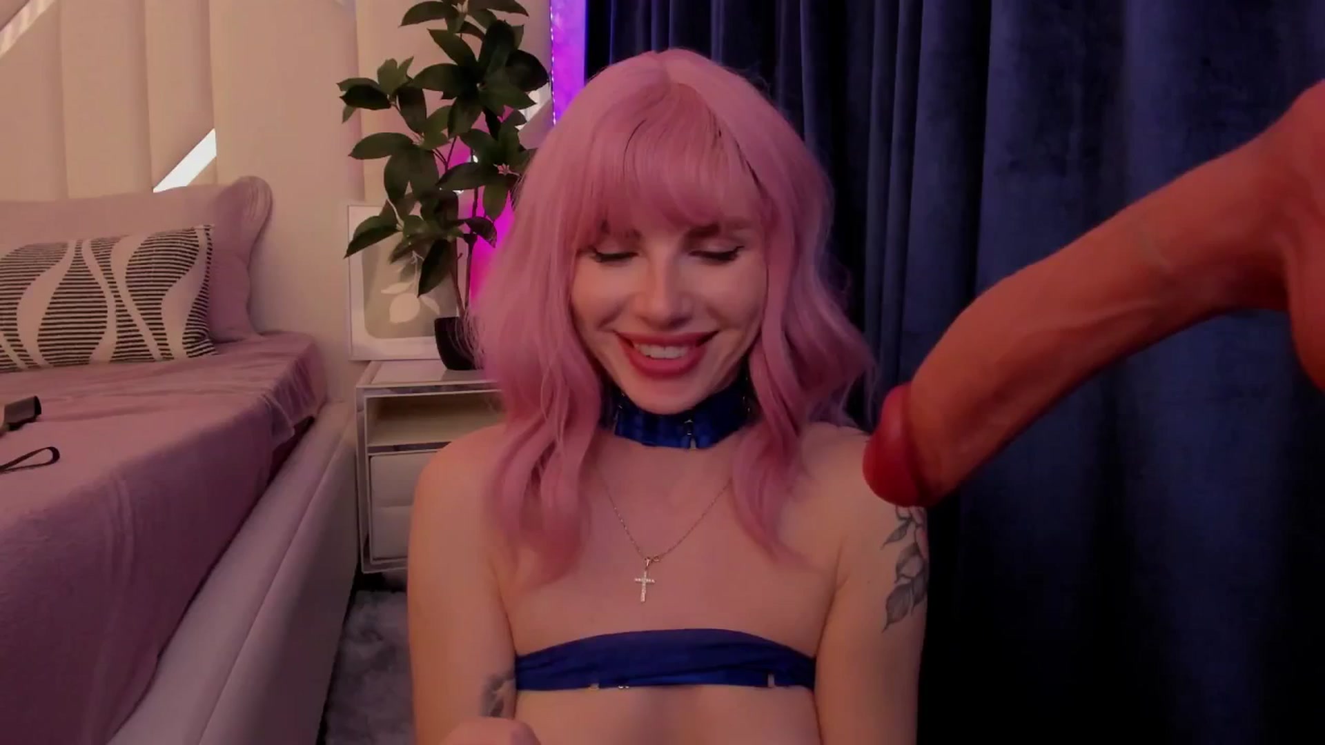 Gallery image thumbnail from Heleyybaylee's myfreecams stream on, 04/21/2025, 19:57 image 17 of 20