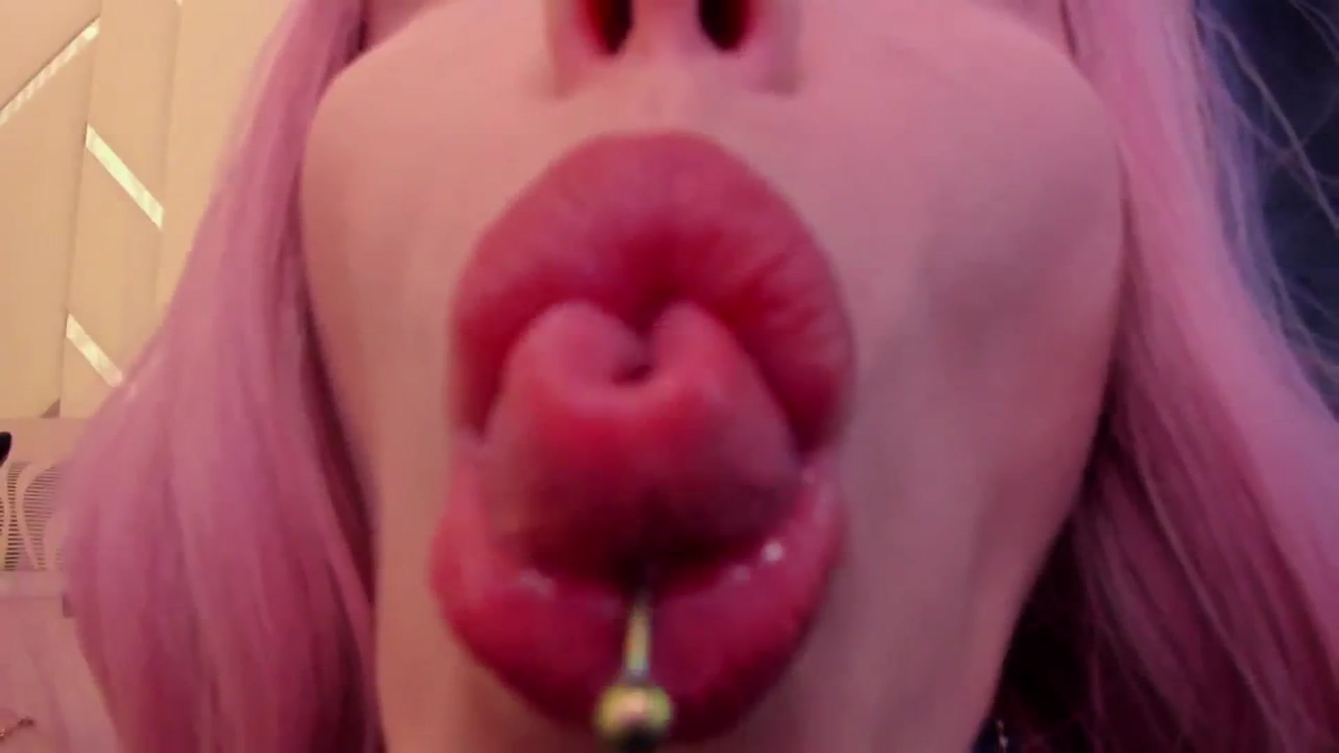 Gallery image thumbnail from Heleyybaylee's myfreecams stream on, 04/21/2025, 22:33 image 16 of 20