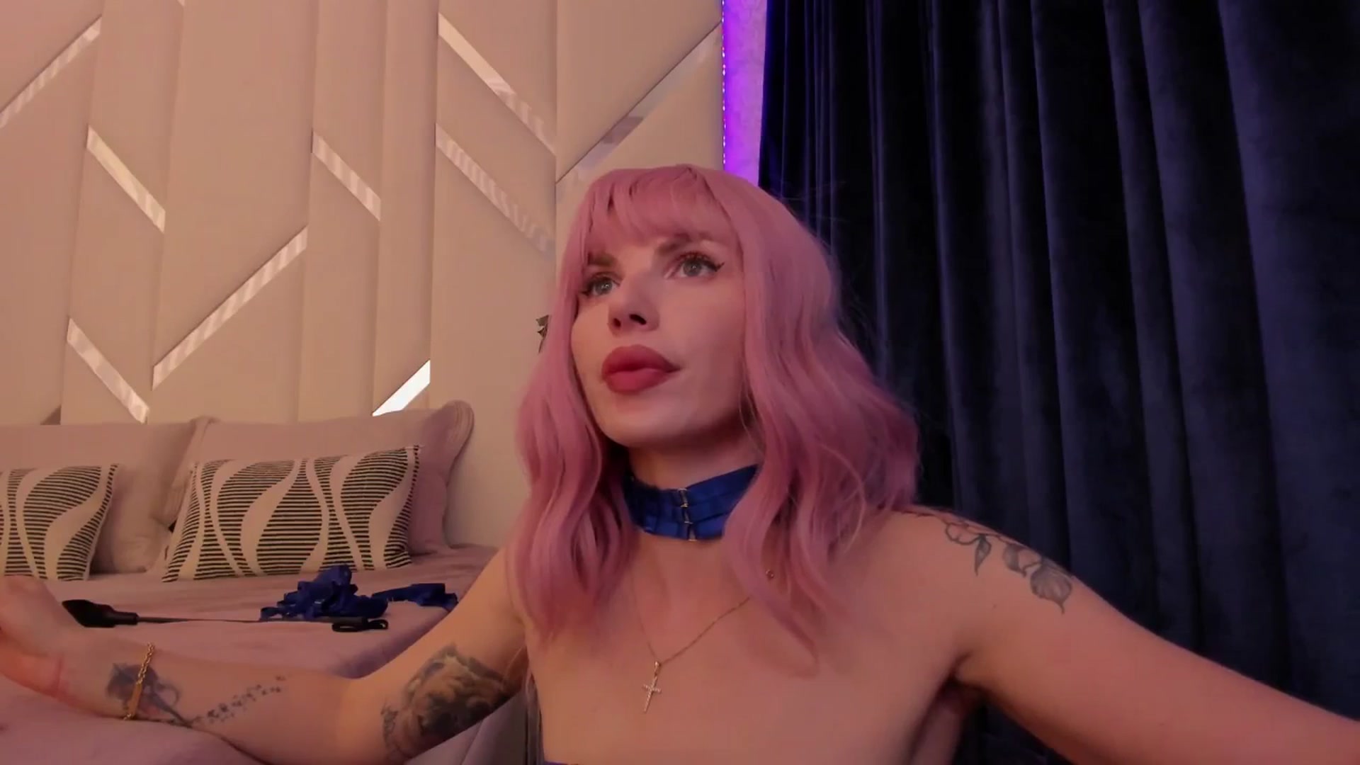 Gallery image thumbnail from Heleyybaylee's myfreecams stream on, 04/21/2025, 22:33 image 15 of 20