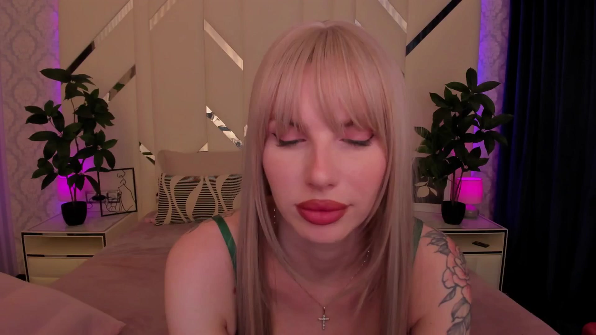 Gallery image thumbnail from Heleyybaylee's myfreecams stream on, 04/25/2025, 01:44 image 4 of 20