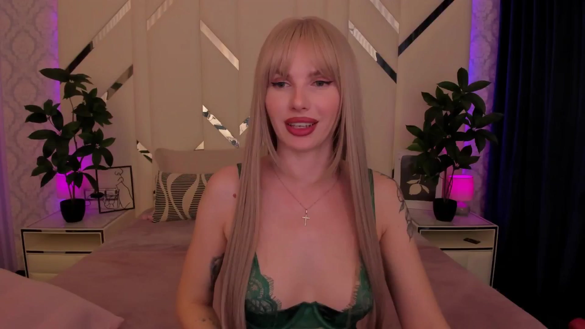 Gallery image thumbnail from Heleyybaylee's myfreecams stream on, 04/25/2025, 01:44 image 6 of 20