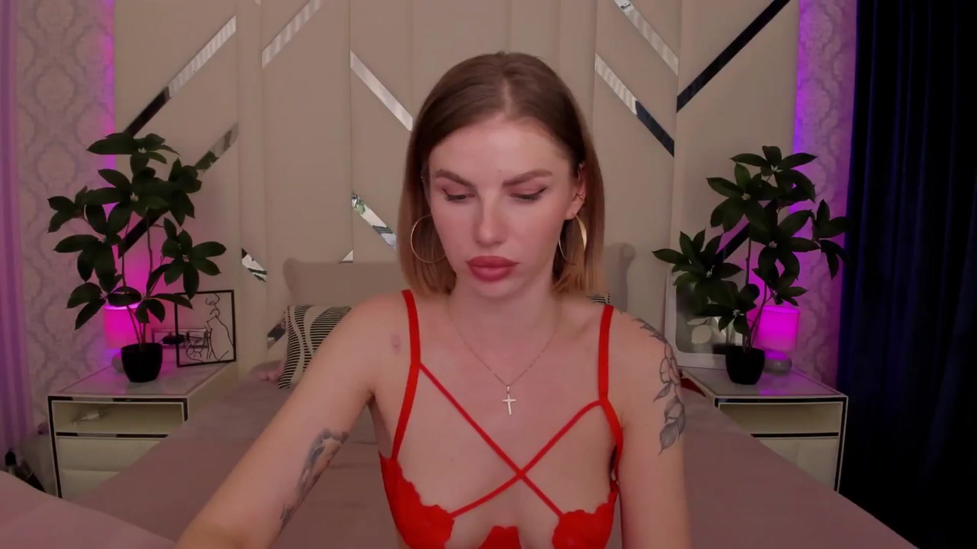 Gallery image thumbnail from Heleyybaylee's myfreecams stream on, 05/06/2025, 02:11 image 8 of 20