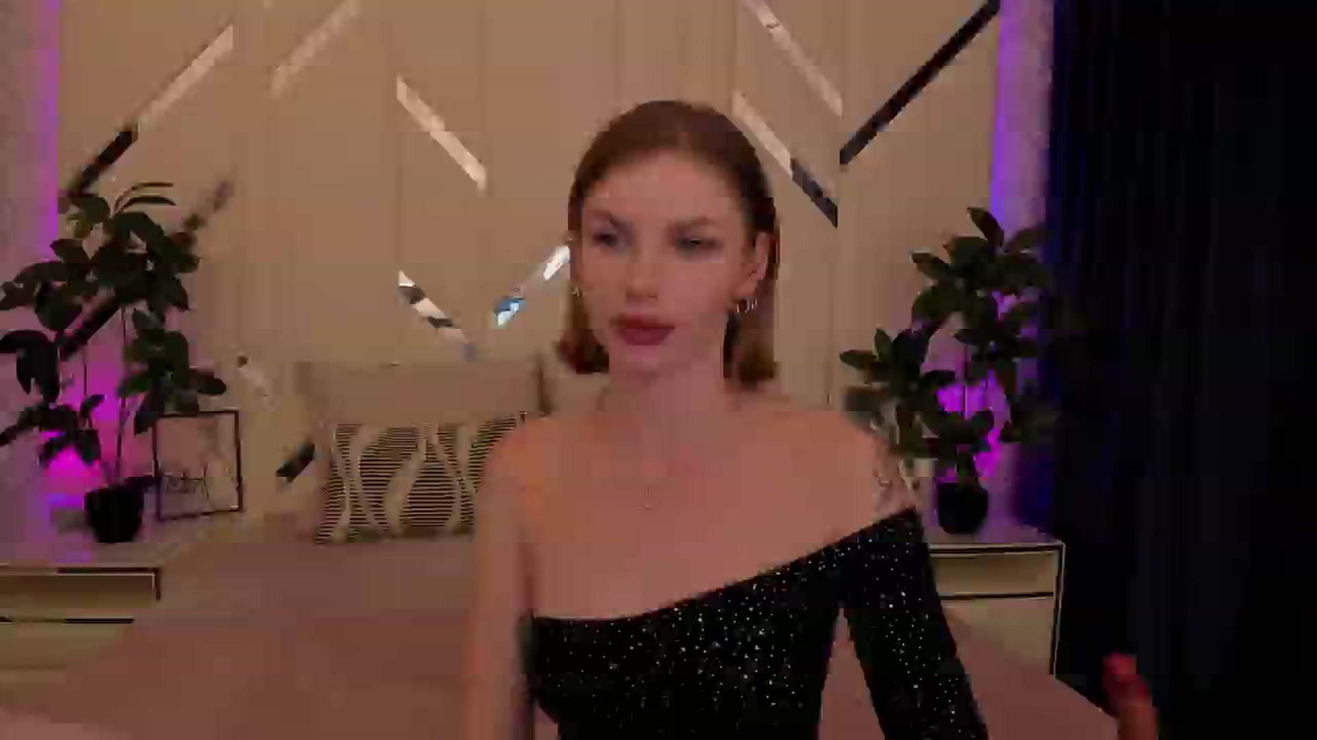 Gallery image thumbnail from Heleyybaylee's myfreecams stream on, 05/06/2025, 22:11 image 7 of 20