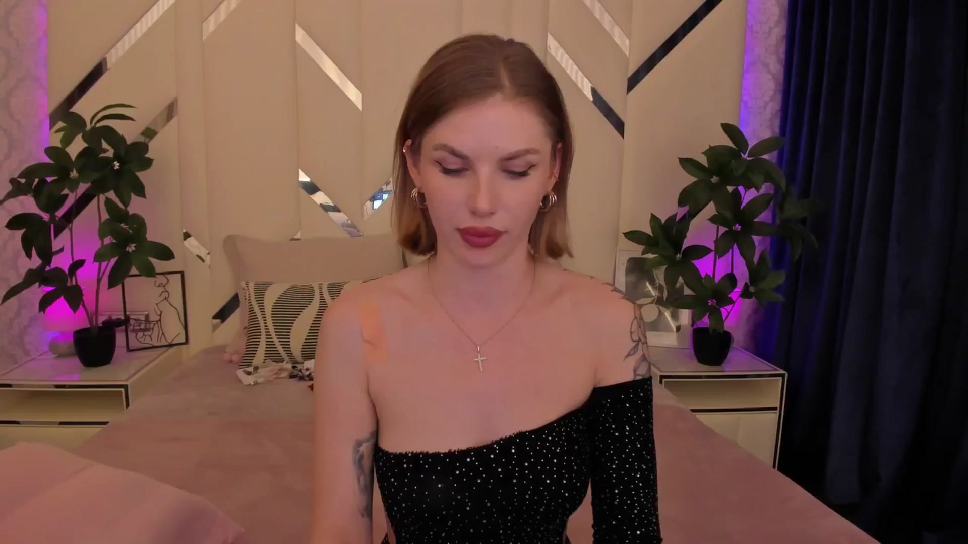 Gallery image thumbnail from Heleyybaylee's myfreecams stream on, 05/06/2025, 23:45 image 12 of 20
