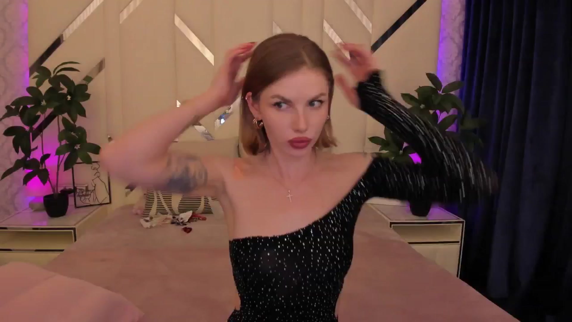 Gallery image thumbnail from Heleyybaylee's myfreecams stream on, 05/06/2025, 23:45 image 11 of 20