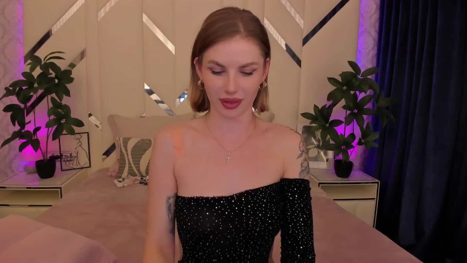 Gallery image thumbnail from Heleyybaylee's myfreecams stream on, 05/06/2025, 23:45 image 8 of 20