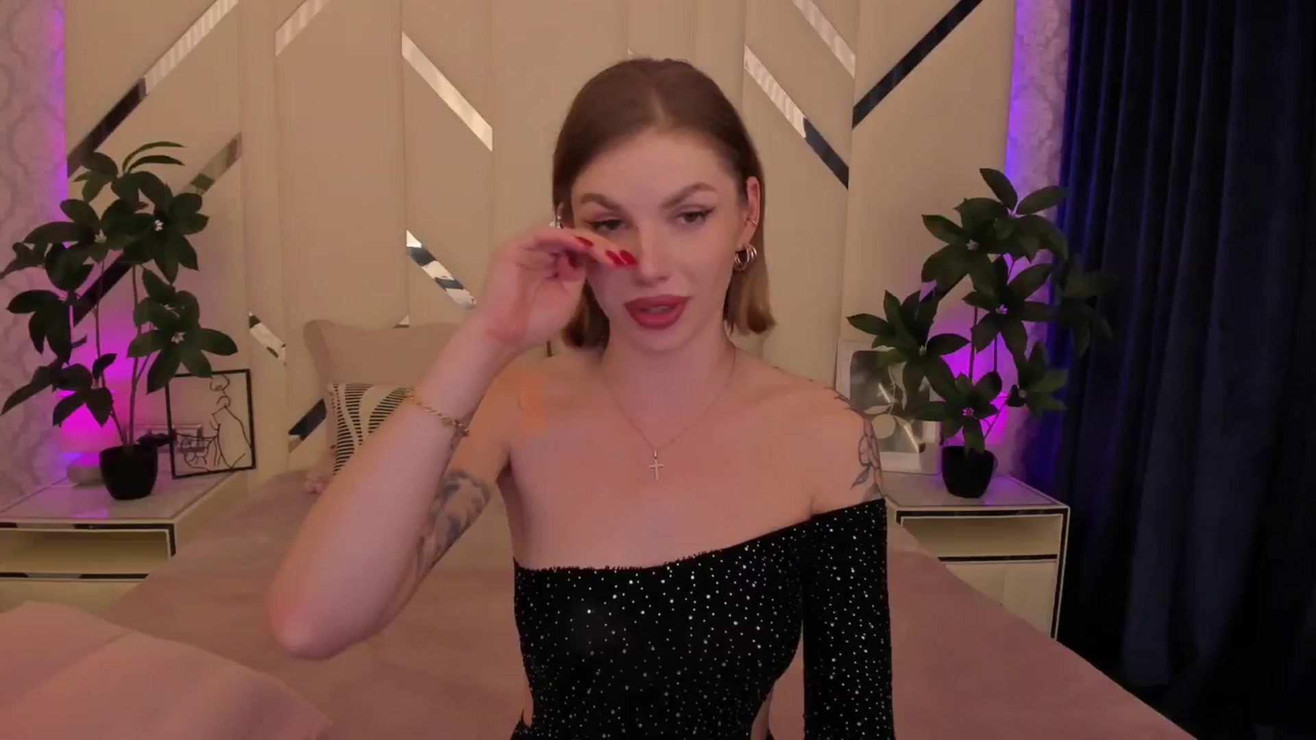 Gallery image thumbnail from Heleyybaylee's myfreecams stream on, 05/06/2025, 23:45 image 10 of 20