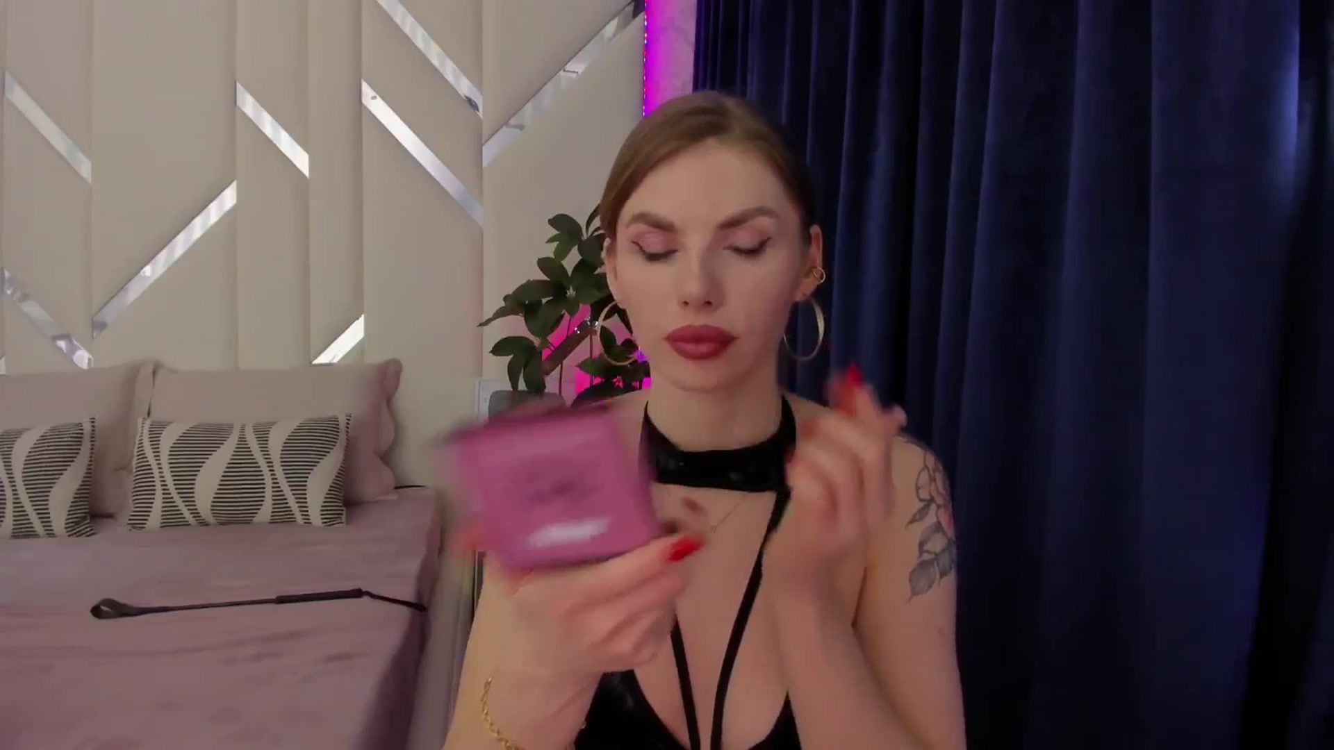 Gallery image thumbnail from Heleyybaylee's myfreecams stream on, 05/08/2025, 21:39 image 9 of 20
