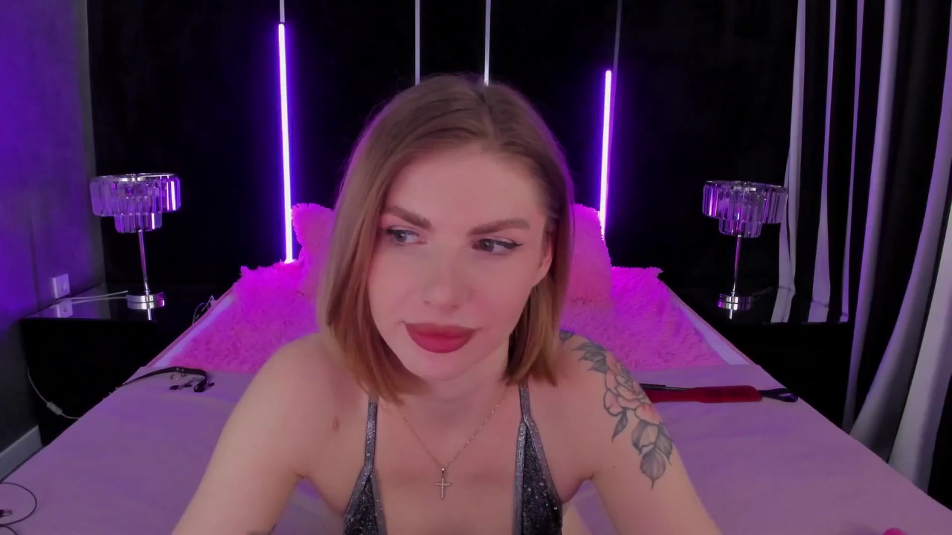 Gallery image thumbnail from Heleyybaylee's myfreecams stream on, 05/16/2025, 21:52 image 5 of 20