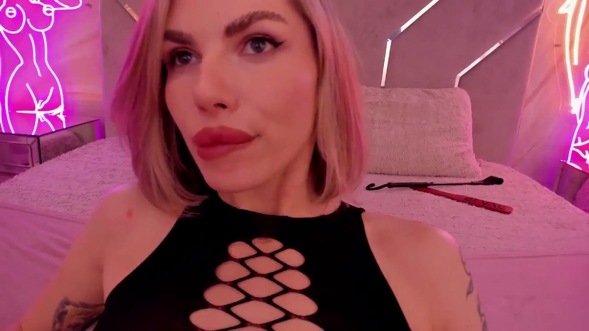 Gallery image thumbnail from Heleyybaylee's myfreecams stream on, 06/08/2025, 24:27 image 16 of 20