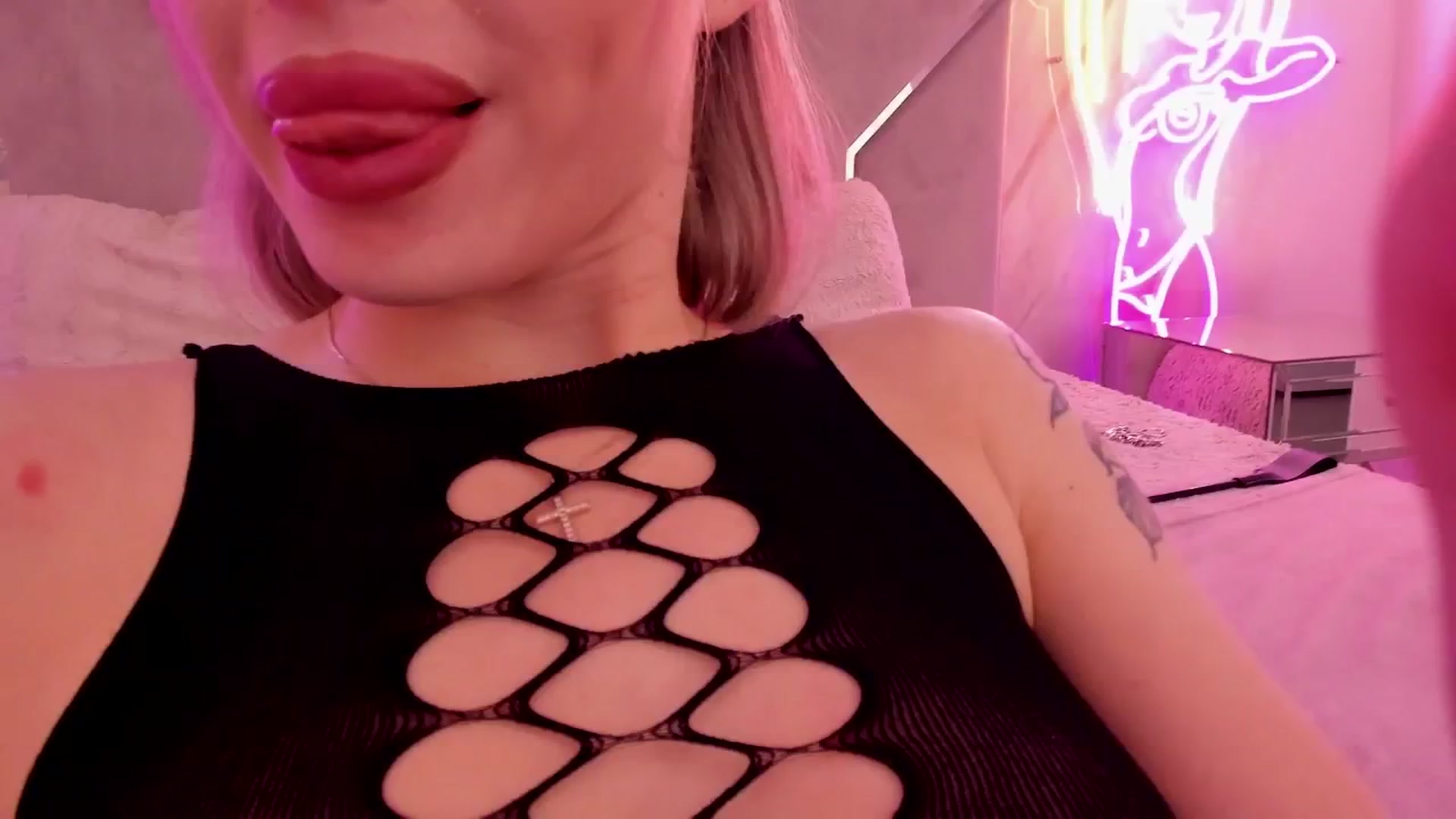 Gallery image thumbnail from Heleyybaylee's myfreecams stream on, 06/08/2025, 02:35 image 1 of 20