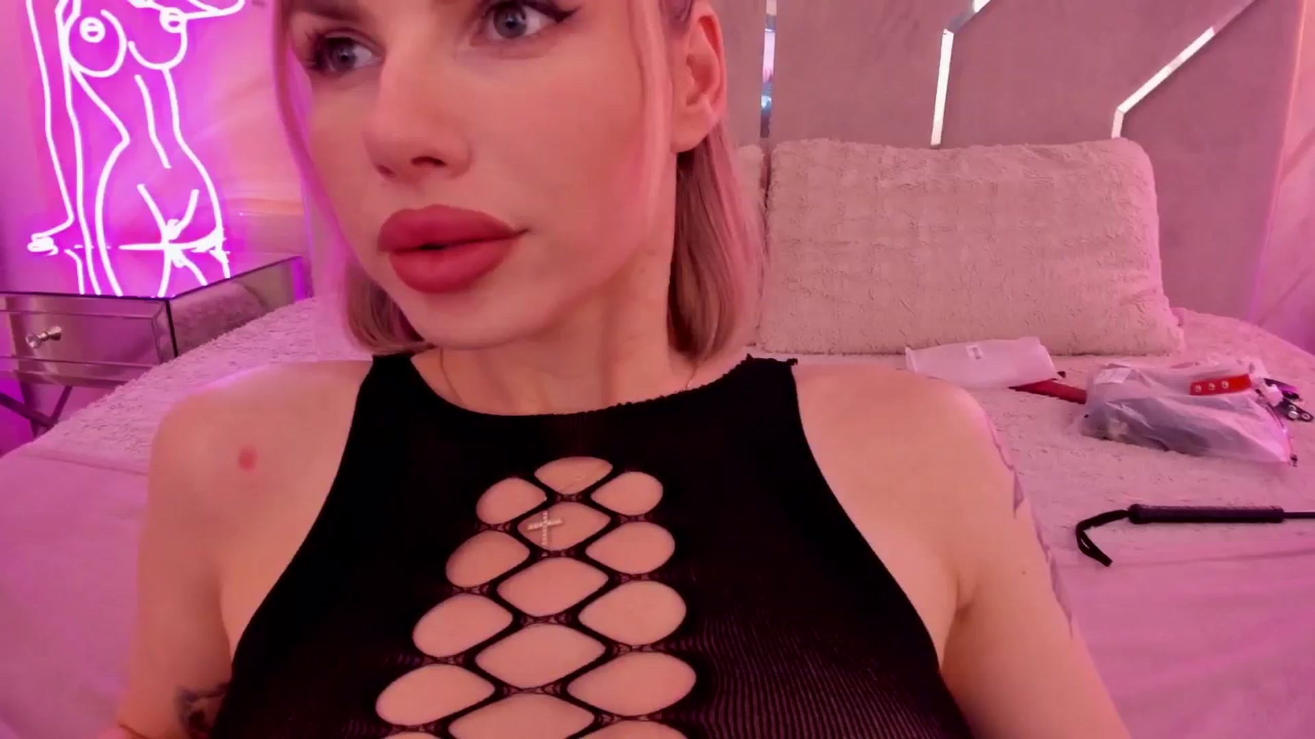 Gallery image thumbnail from Heleyybaylee's myfreecams stream on, 06/08/2025, 02:35 image 5 of 20