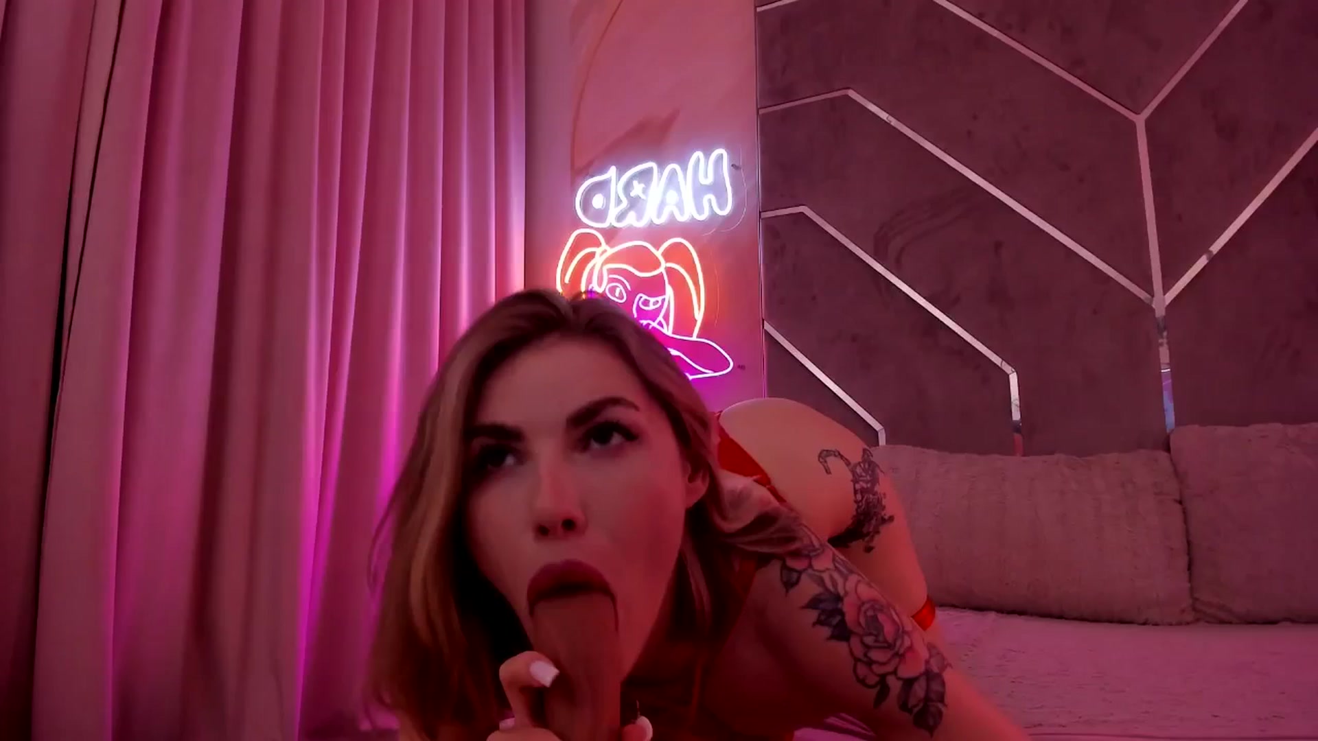 Gallery image thumbnail from Heleyybaylee's myfreecams stream on, 06/11/2025, 21:04 image 12 of 20