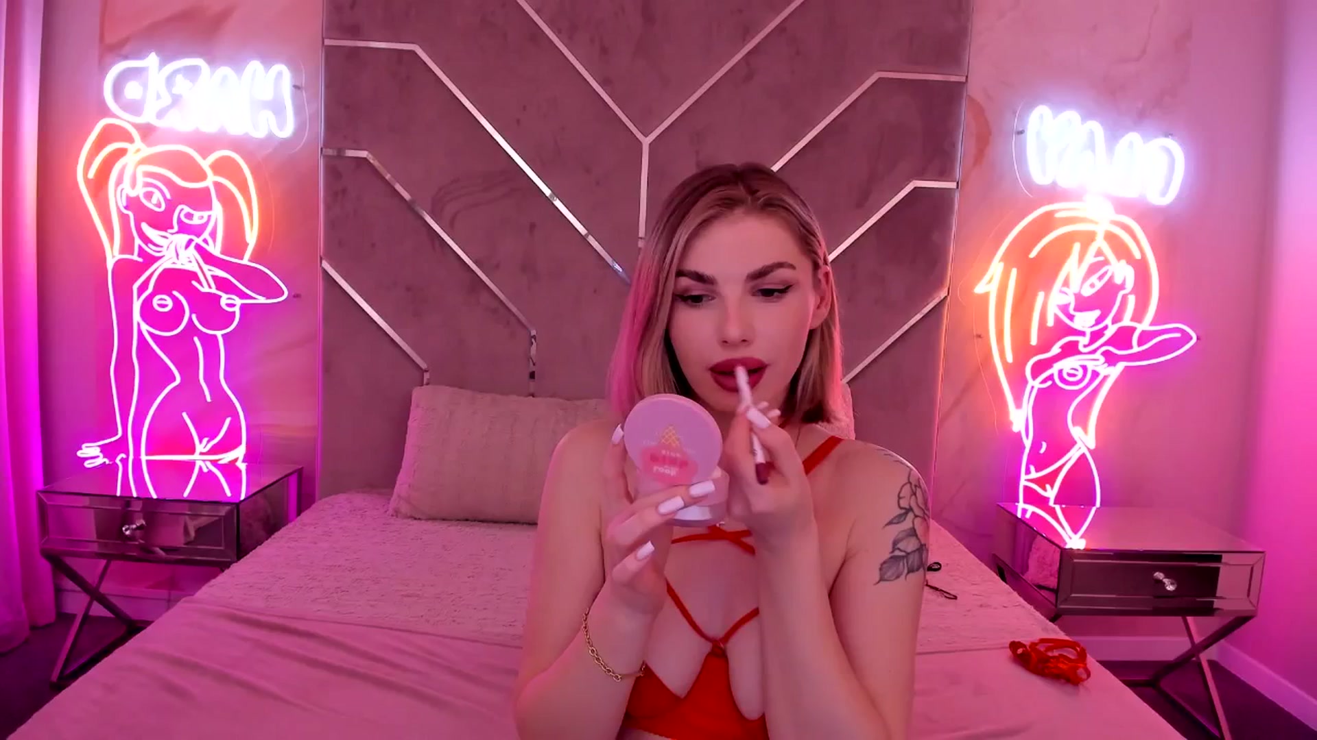 Gallery image thumbnail from Heleyybaylee's myfreecams stream on, 06/11/2025, 23:04 image 8 of 20