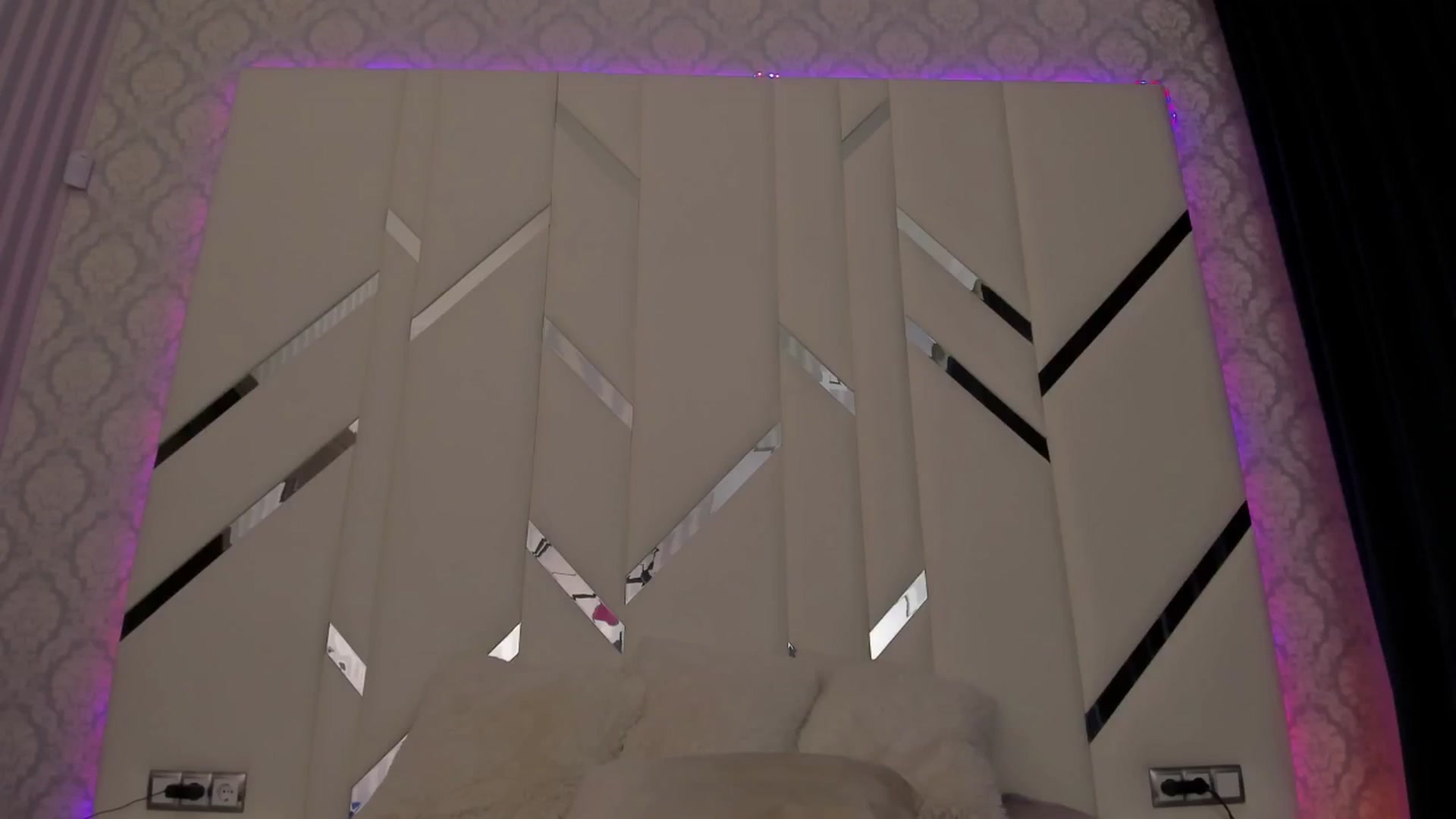 Gallery image thumbnail from Heleyybaylee's myfreecams stream on, 06/26/2025, 22:49 image 15 of 20