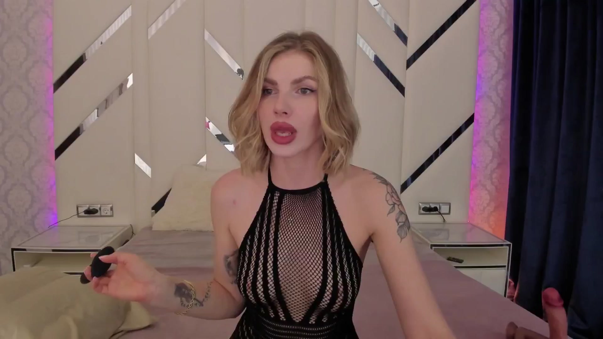 Gallery image thumbnail from Heleyybaylee's myfreecams stream on, 06/26/2025, 22:49 image 19 of 20