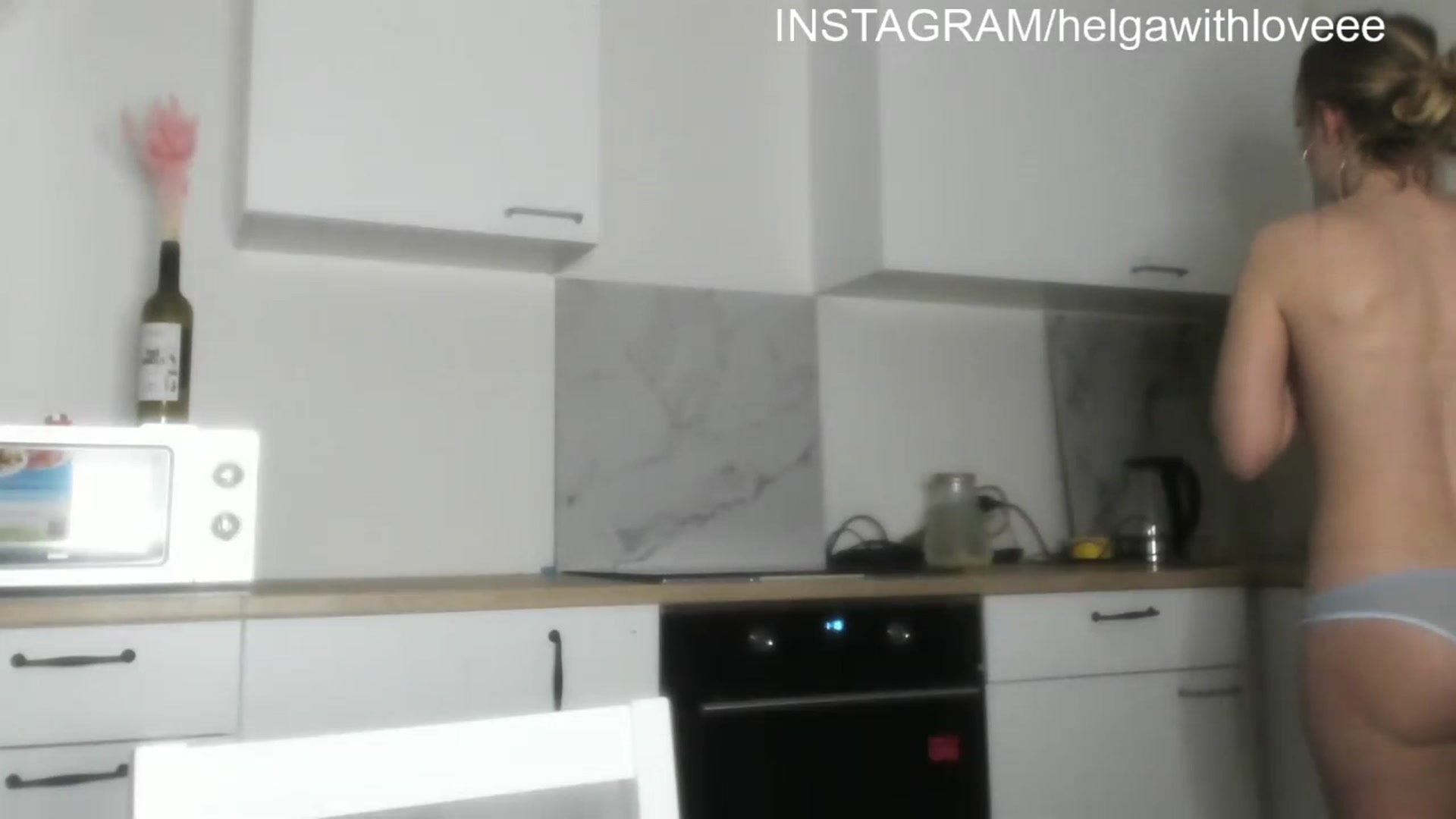 Gallery image thumbnail from Helgapataki's myfreecams stream on, 03/06/2023, 16:48 image 17 of 20