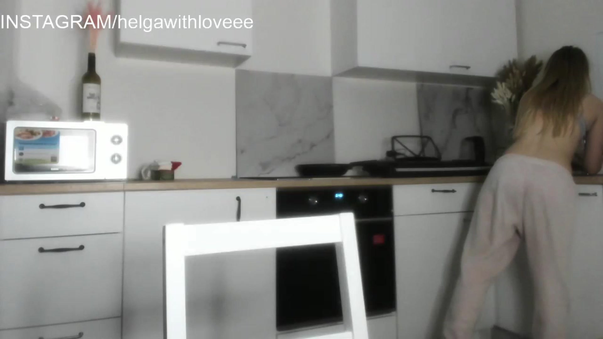 Gallery image thumbnail from Helgapataki's myfreecams stream on, 03/31/2023, 16:37 image 13 of 20
