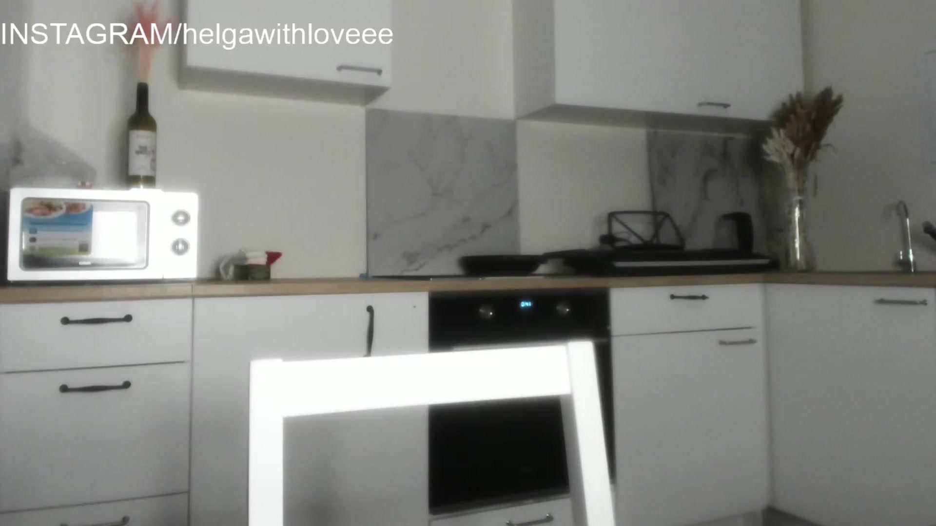 Gallery image thumbnail from Helgapataki's myfreecams stream on, 03/31/2023, 16:37 image 11 of 20