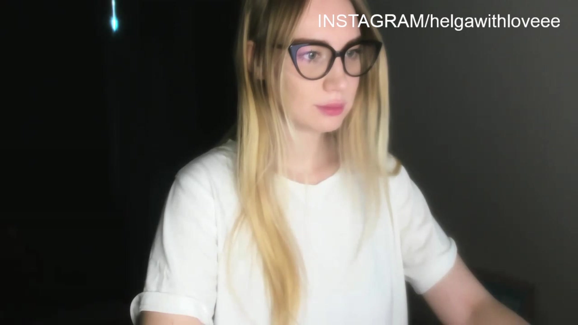 Gallery image thumbnail from Helgapataki's myfreecams stream on, 04/08/2023, 12:20 image 12 of 20