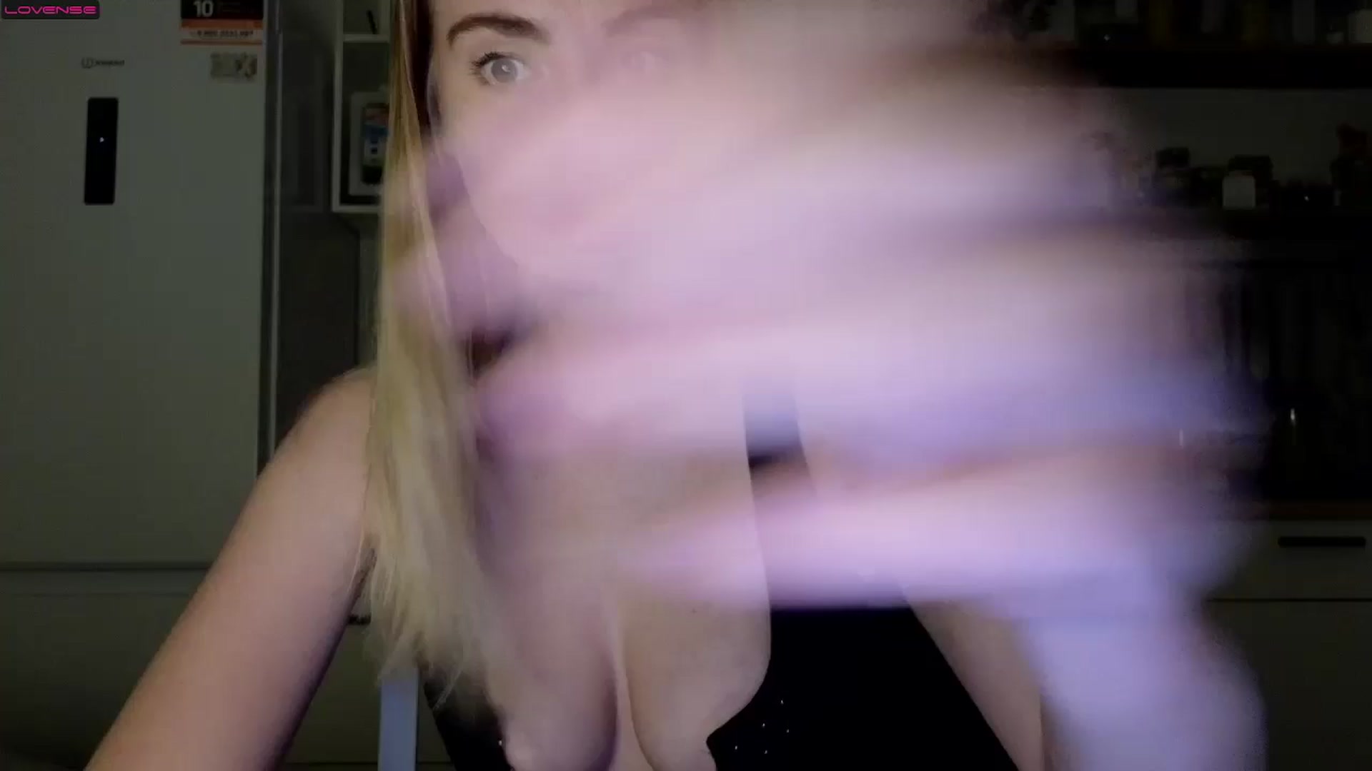 Gallery image thumbnail from Helgapataki's myfreecams stream on, 05/30/2024, 24:41 image 4 of 20