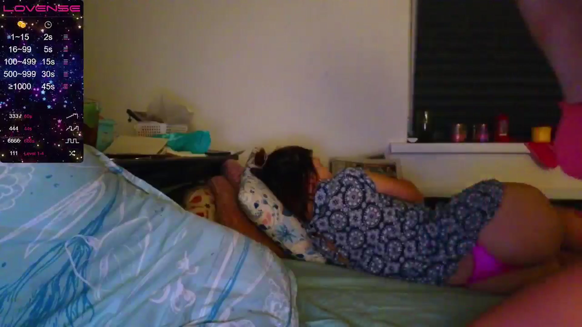 Gallery image thumbnail from Helgapataki's myfreecams stream on, 10/04/2024, 21:59 image 15 of 20