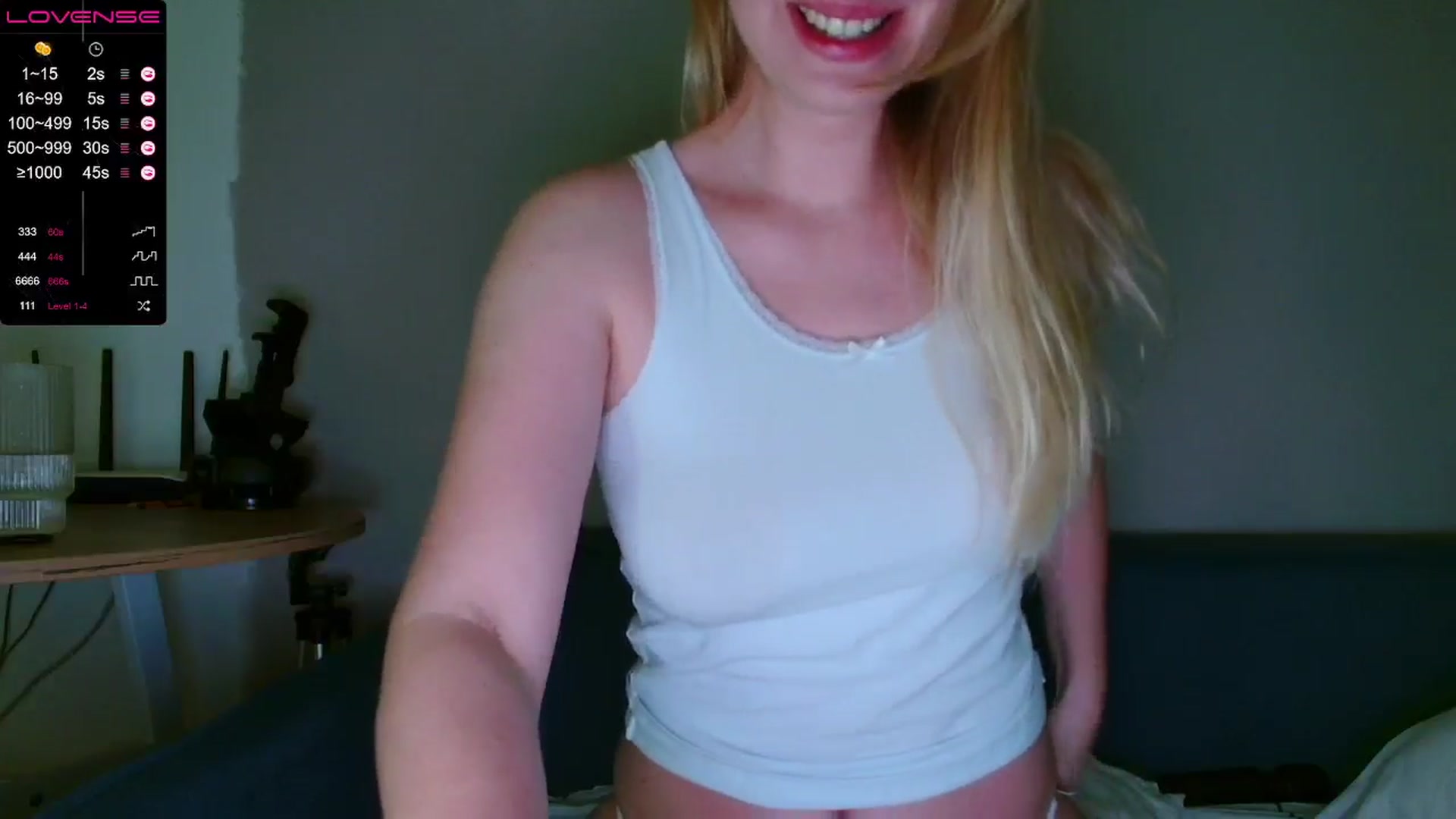 Gallery image thumbnail from Helgapataki's myfreecams stream on, 11/23/2024, 24:01 image 17 of 20