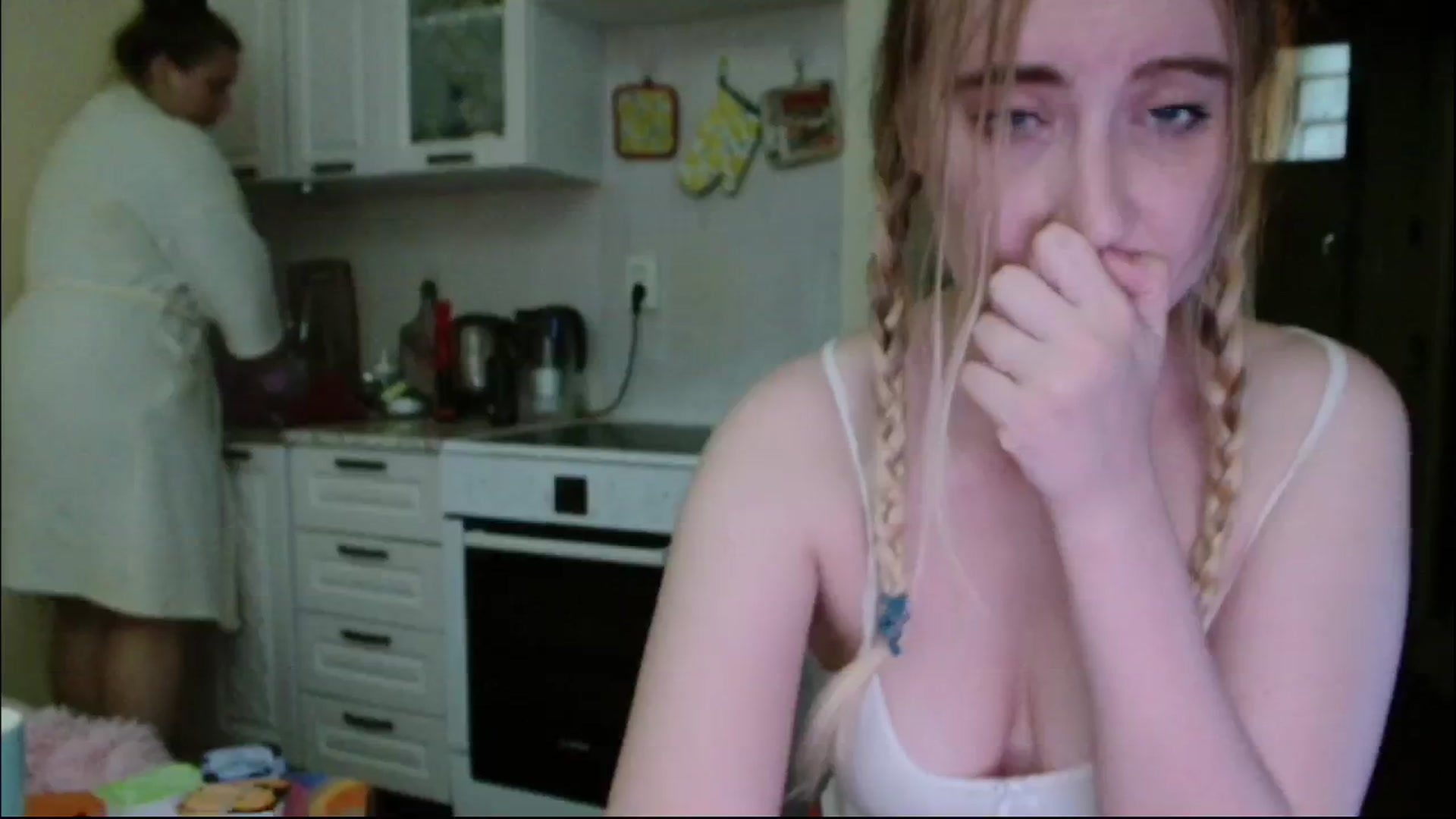 Gallery image thumbnail from Helgapataki's myfreecams stream on, 08/03/2025, 21:00 image 13 of 20