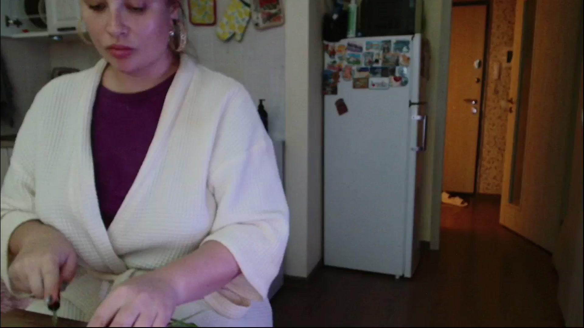 Gallery image thumbnail from Helgapataki's myfreecams stream on, 08/03/2025, 21:00 image 10 of 20