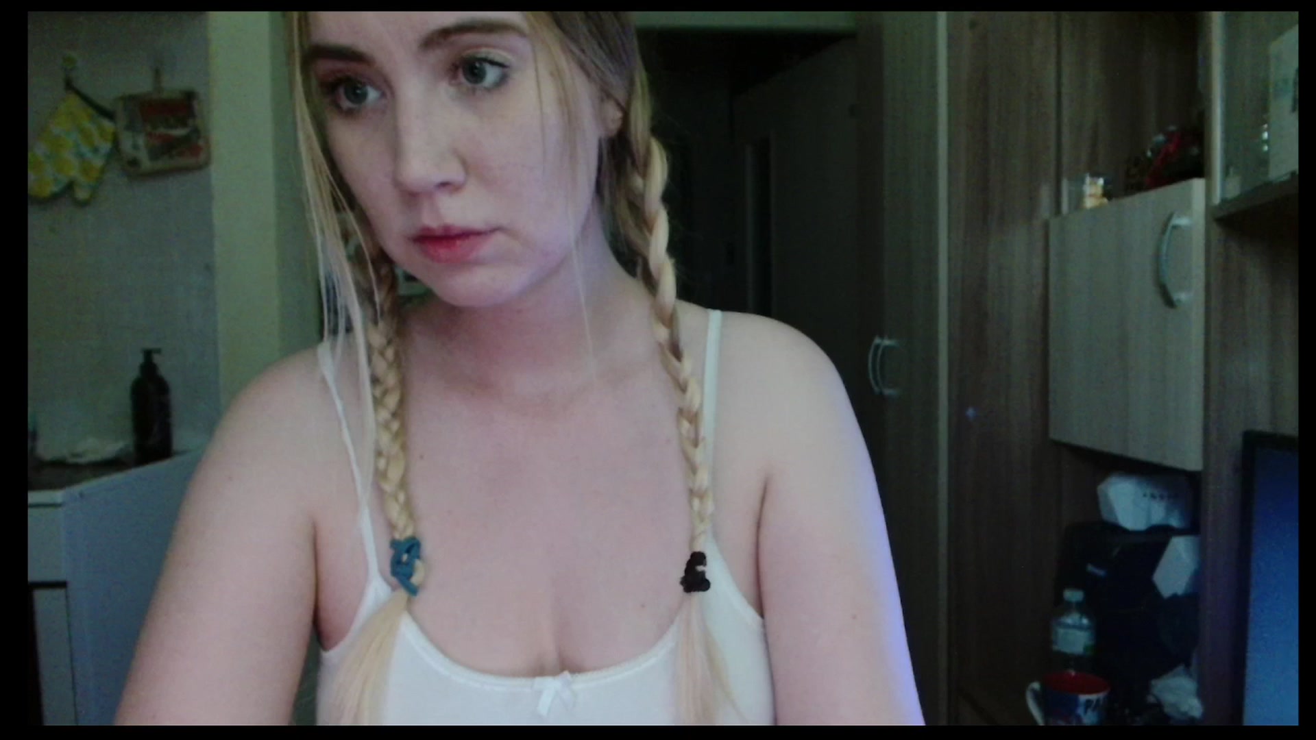 Gallery image thumbnail from Helgapataki's myfreecams stream on, 08/03/2025, 21:00 image 9 of 20