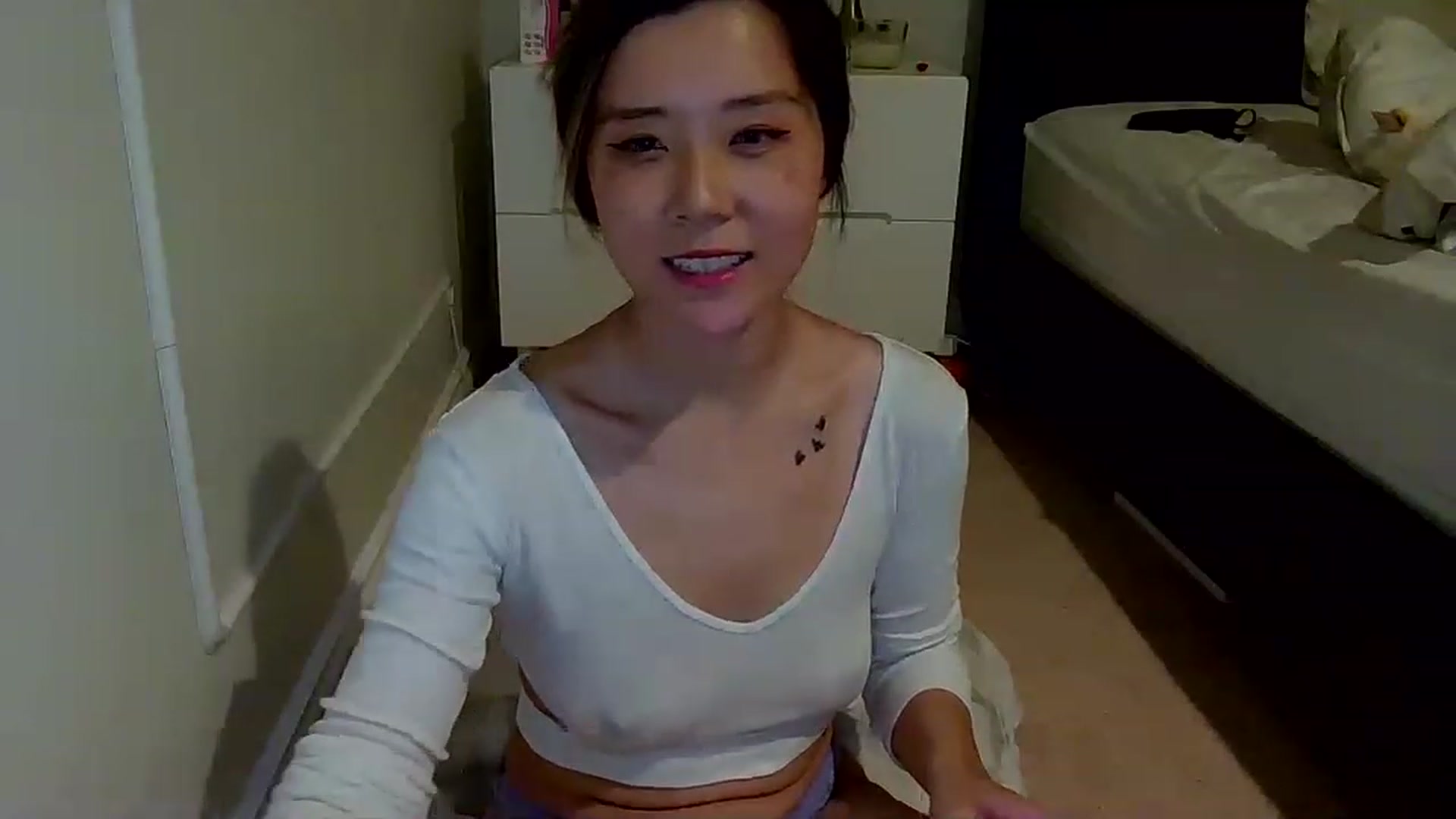 Gallery image thumbnail from Heliumlove's myfreecams stream on, 12/27/2022, 05:03 image 2 of 20
