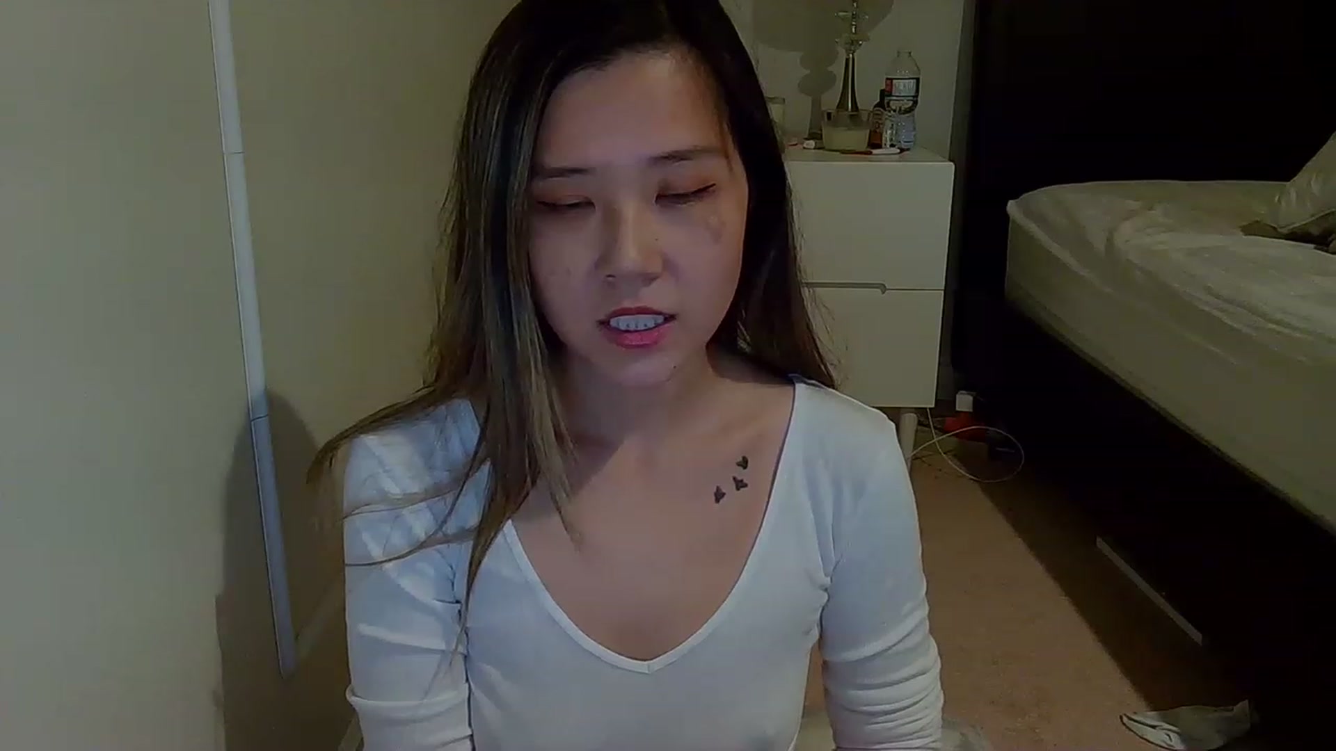 Gallery image thumbnail from Heliumlove's myfreecams stream on, 12/30/2022, 04:35 image 17 of 20
