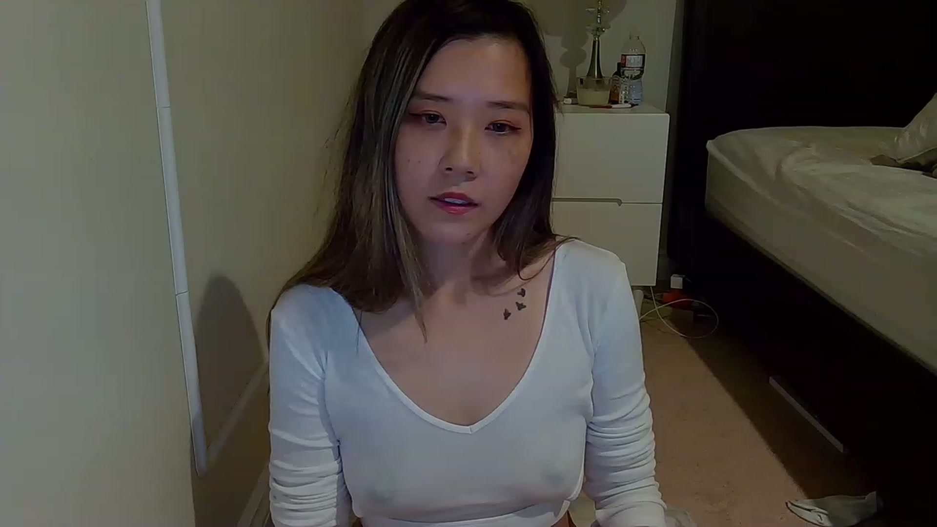Gallery image thumbnail from Heliumlove's myfreecams stream on, 12/30/2022, 04:35 image 5 of 20