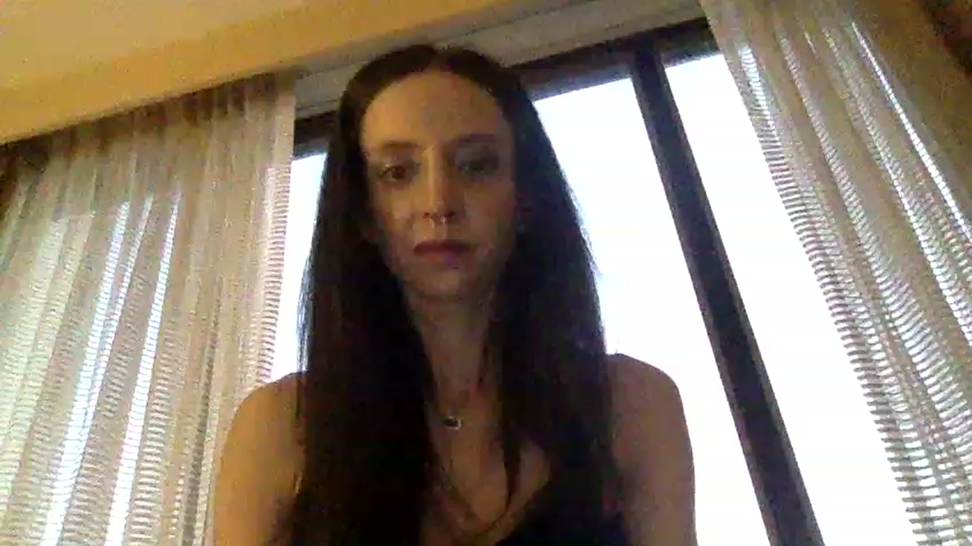 Gallery image thumbnail from HellKittie69's myfreecams stream on, 12/25/2022, 13:43 image 15 of 20