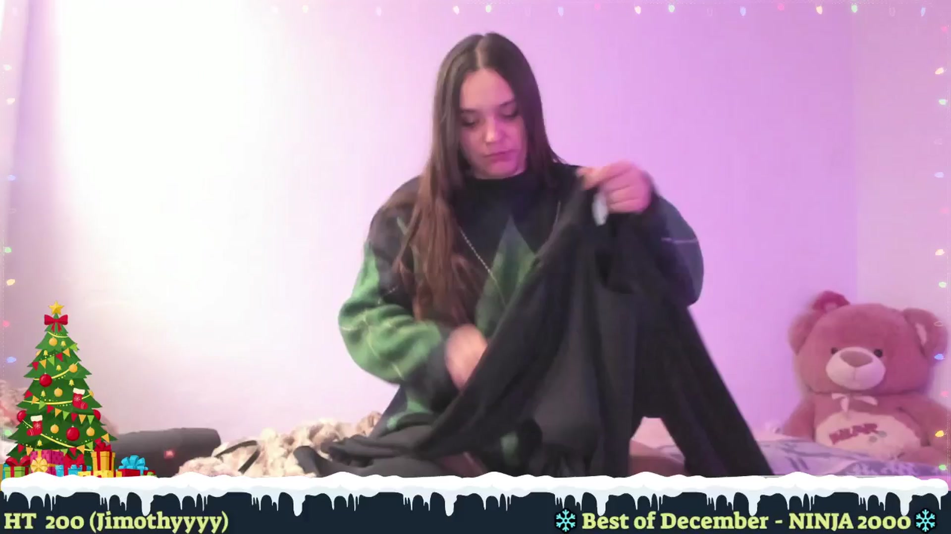 Gallery image thumbnail from Hell_Belle's myfreecams stream on, 12/24/2024, 23:50 image 9 of 20