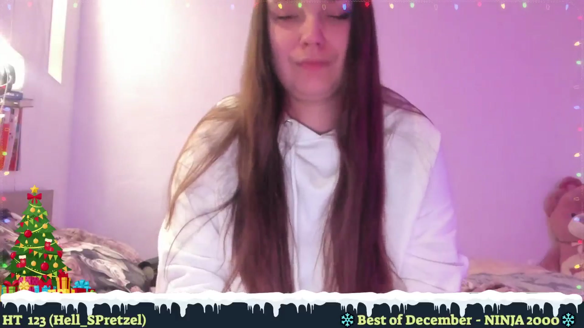 Gallery image thumbnail from Hell_Belle's myfreecams stream on, 12/25/2024, 21:57 image 17 of 20