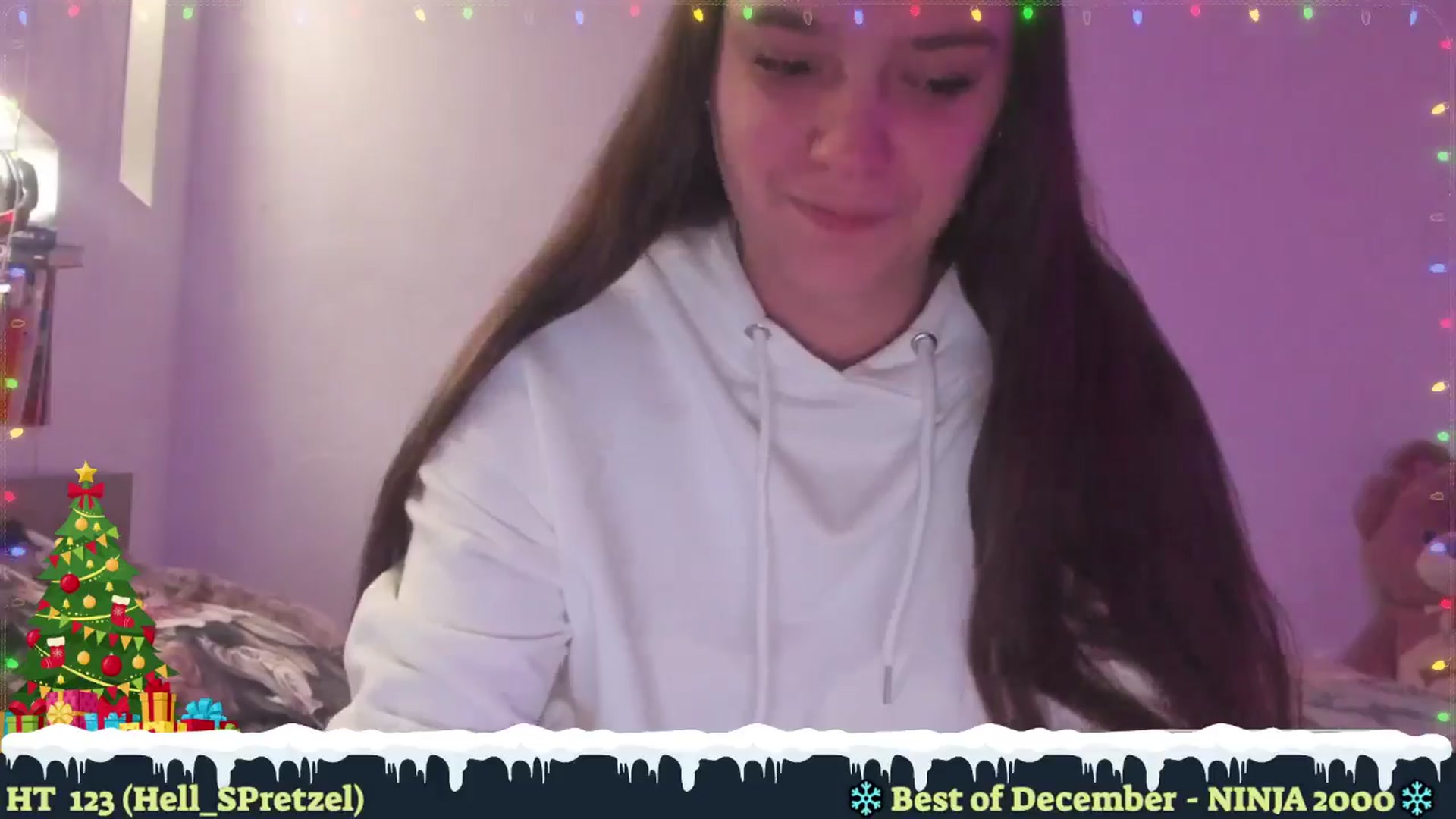 Gallery image thumbnail from Hell_Belle's myfreecams stream on, 12/25/2024, 21:57 image 16 of 20