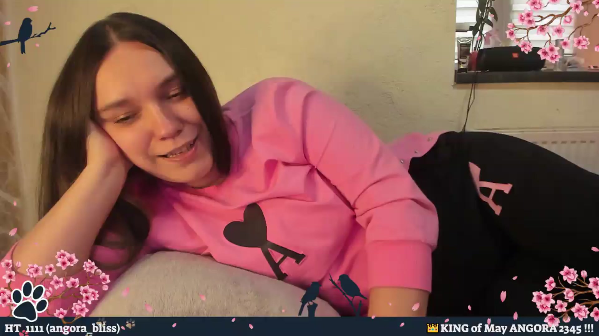 Gallery image thumbnail from Hell_Belle's myfreecams stream on, 05/11/2026, 17:06 image 3 of 20