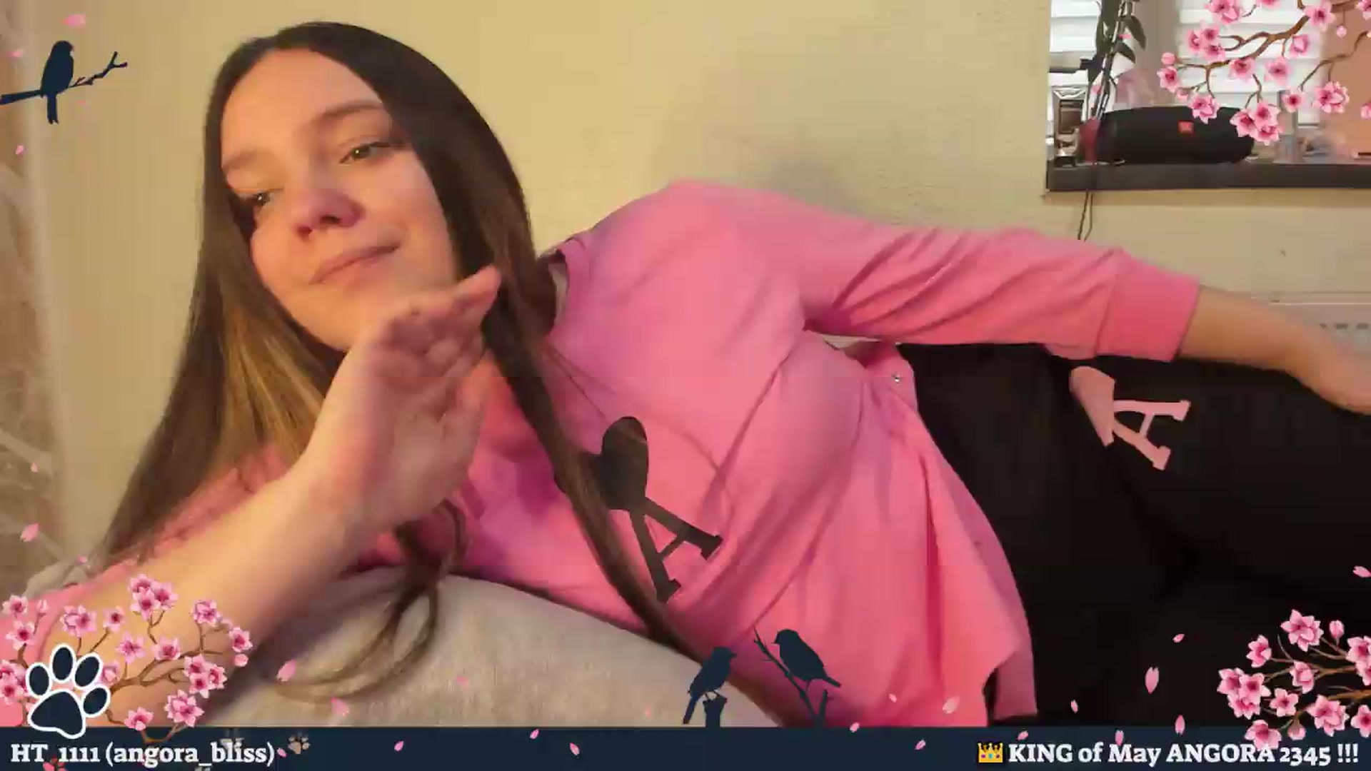 Gallery image thumbnail from Hell_Belle's myfreecams stream on, 05/11/2026, 17:06 image 15 of 20