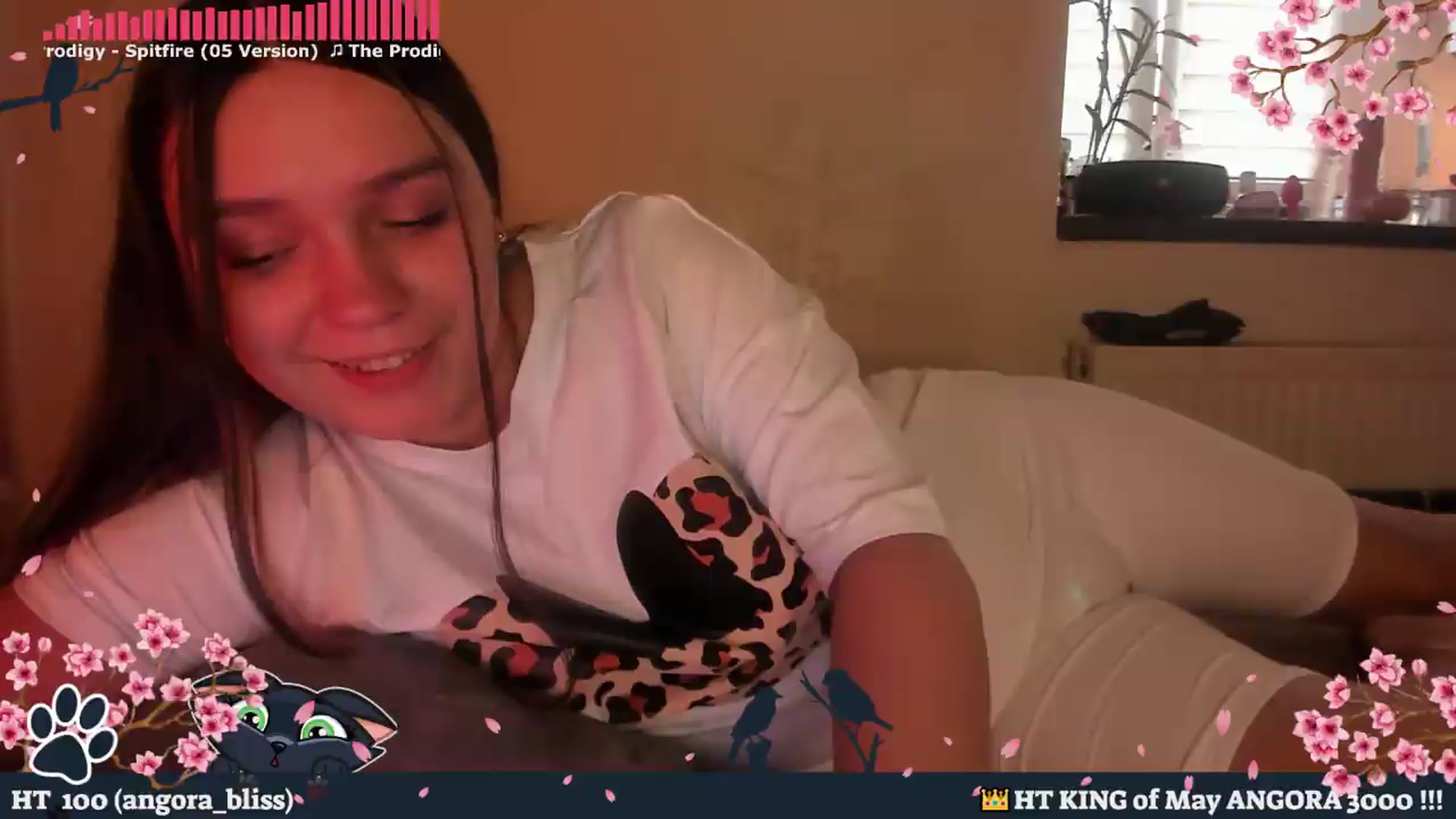 Gallery image thumbnail from Hell_Belle's myfreecams stream on, 05/22/2026, 16:31 image 1 of 20