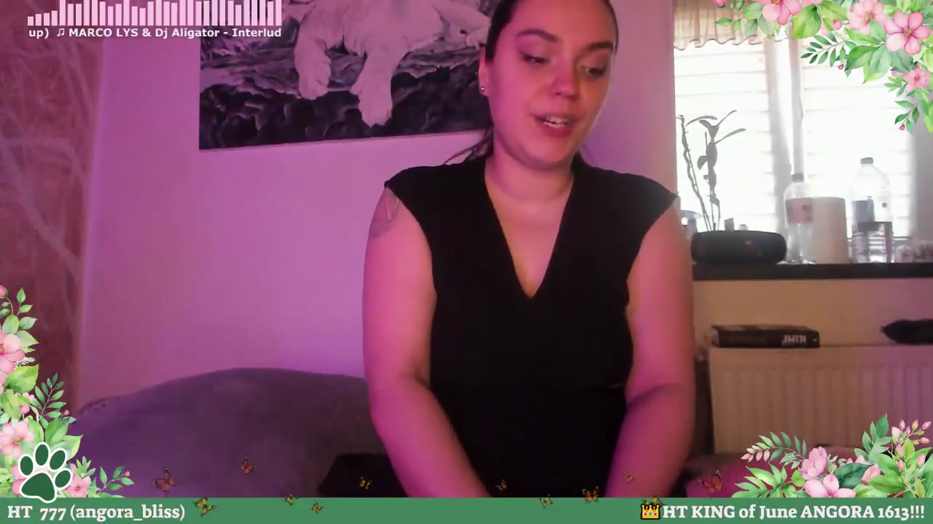 Gallery image thumbnail from Hell_Belle's myfreecams stream on, 06/04/2026, 17:34 image 13 of 20