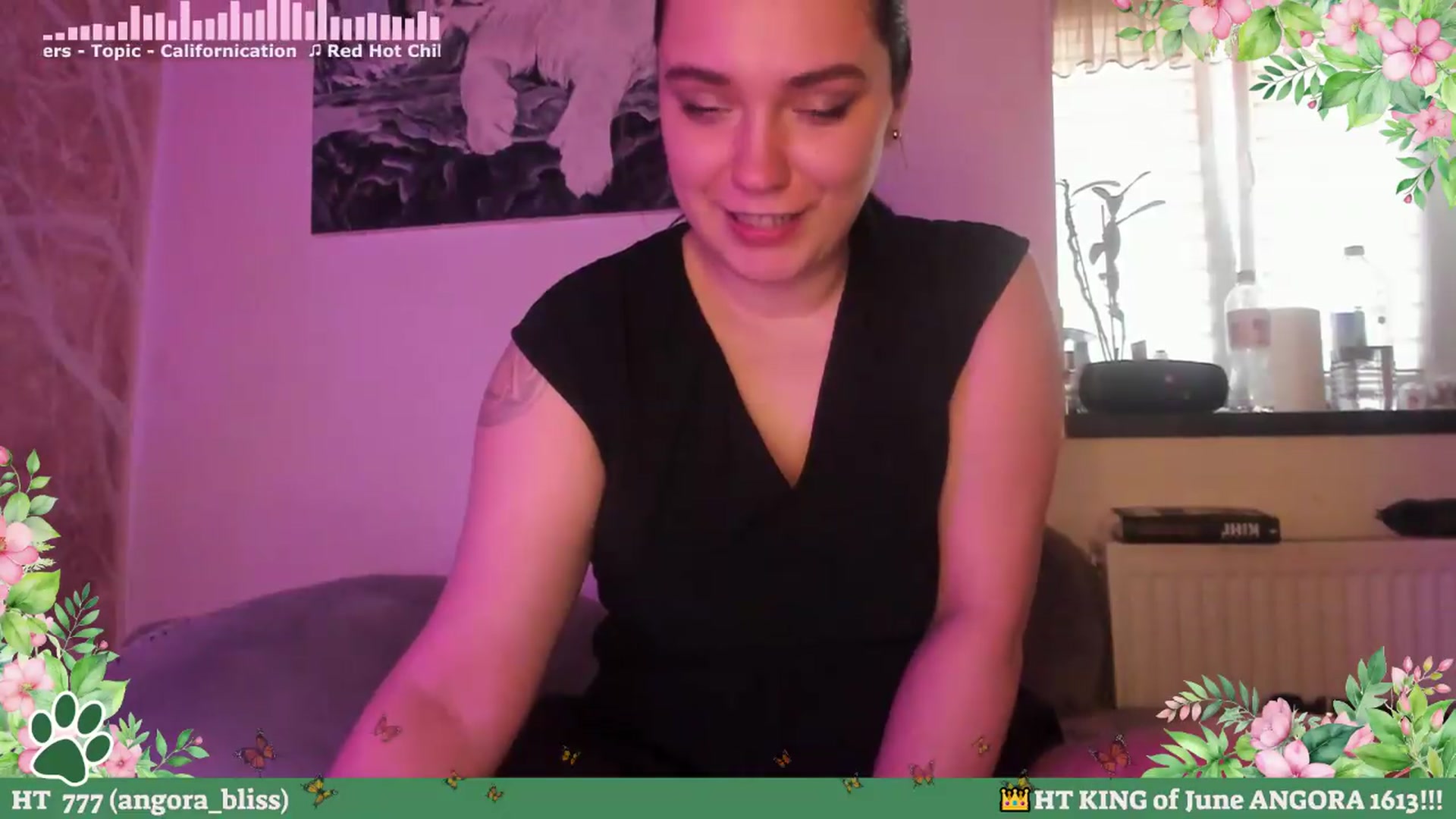 Gallery image thumbnail from Hell_Belle's myfreecams stream on, 06/04/2026, 17:34 image 12 of 20