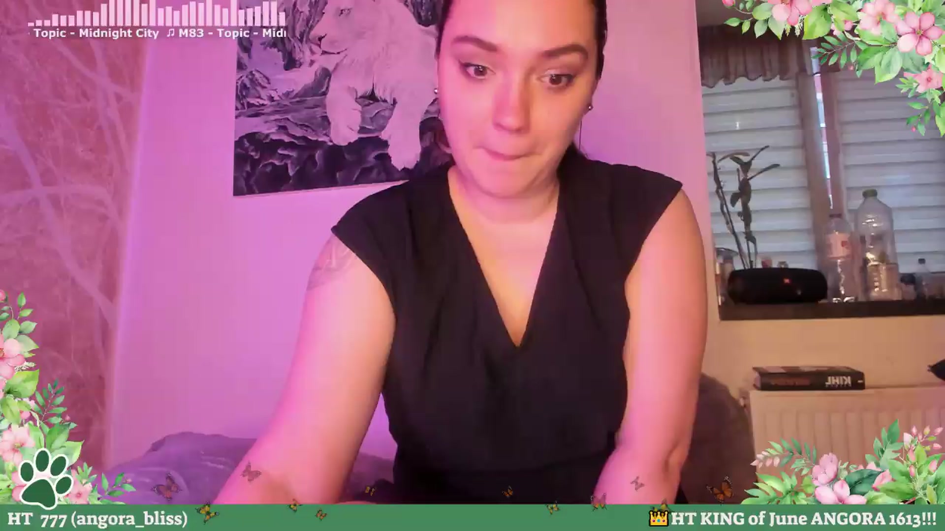 Gallery image thumbnail from Hell_Belle's myfreecams stream on, 06/04/2026, 18:28 image 14 of 20