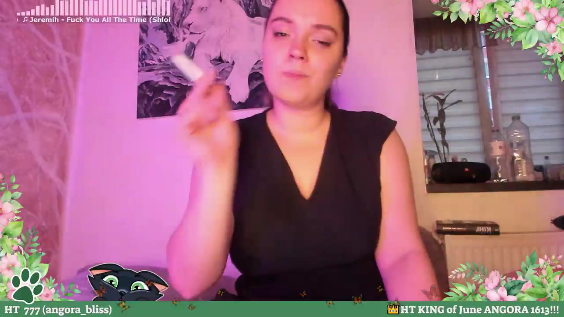 Gallery image thumbnail from Hell_Belle's myfreecams stream on, 06/04/2026, 18:28 image 17 of 20
