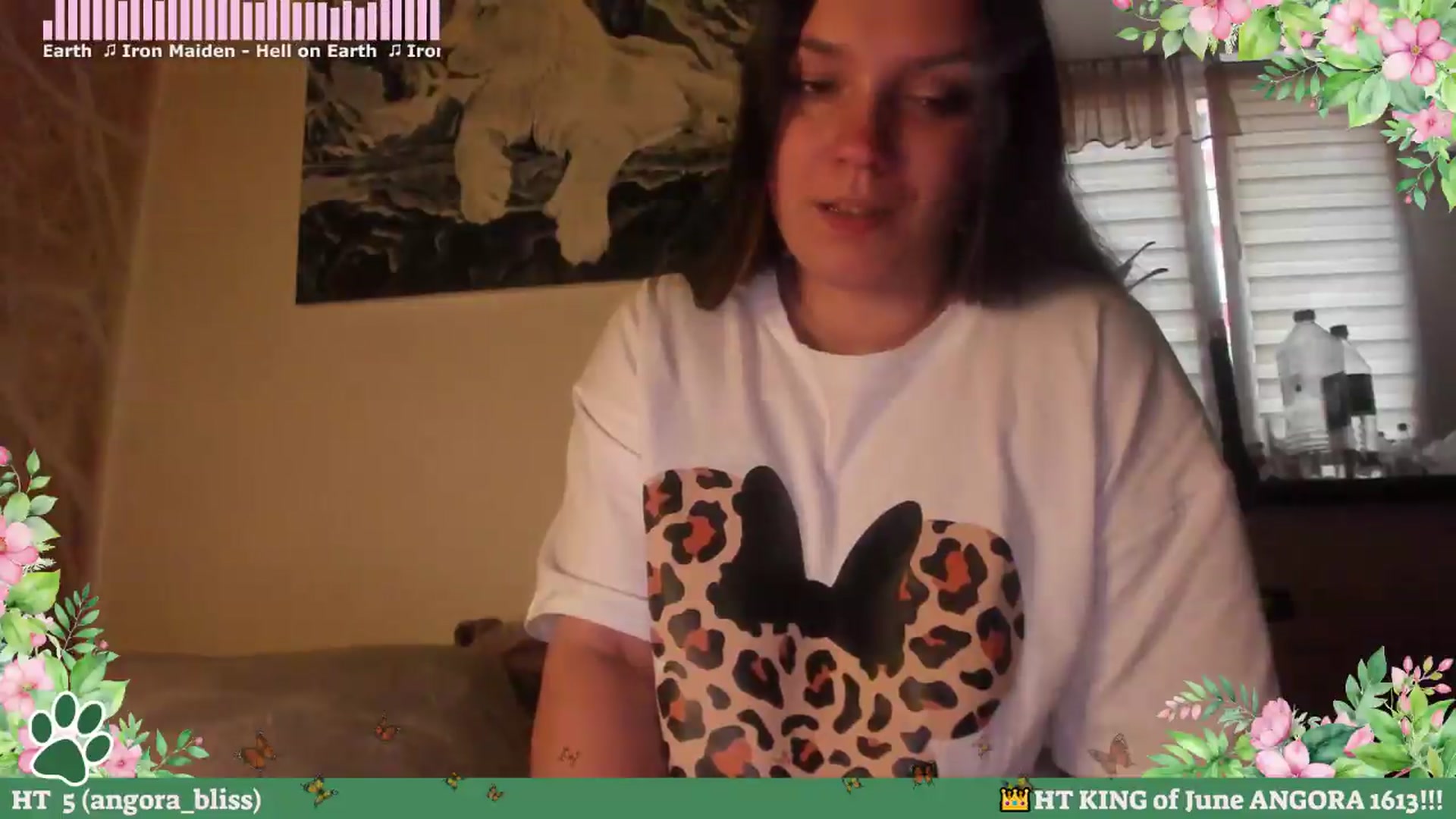 Gallery image thumbnail from Hell_Belle's myfreecams stream on, 06/10/2026, 18:11 image 14 of 20