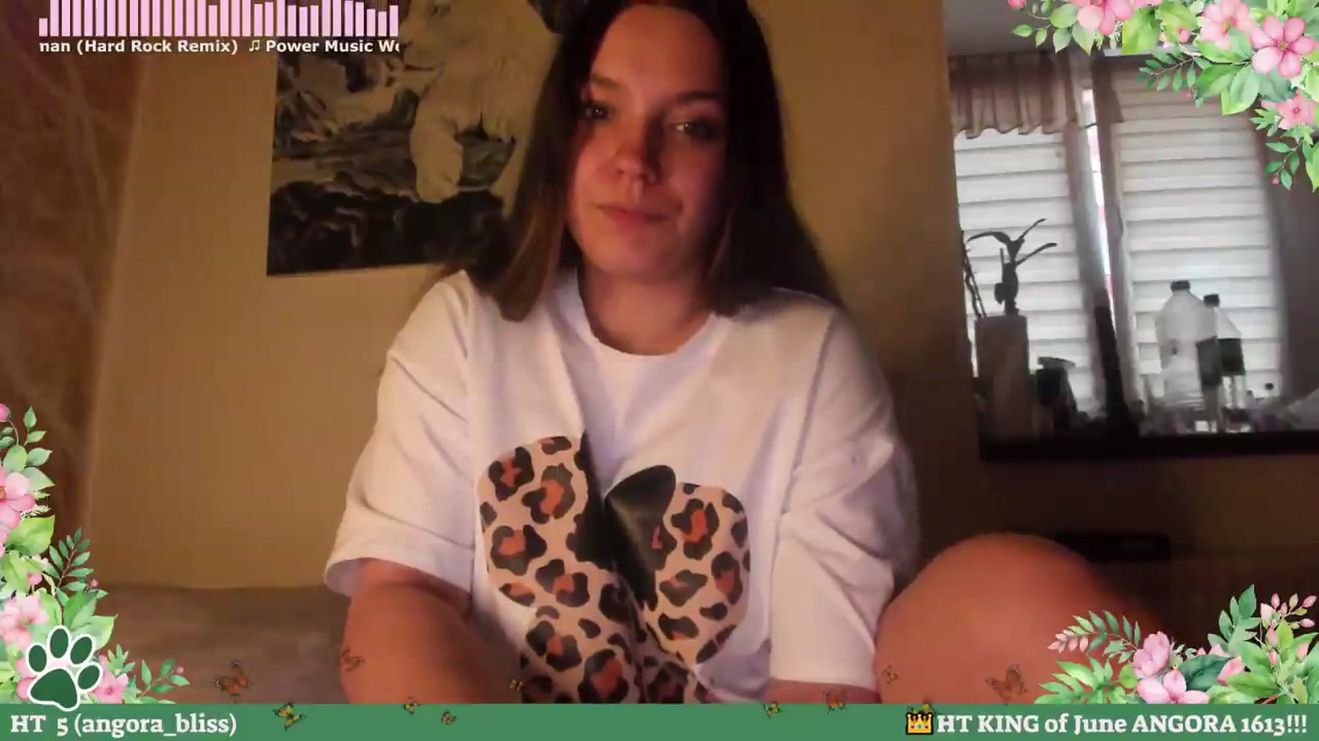 Gallery image thumbnail from Hell_Belle's myfreecams stream on, 06/10/2026, 18:11 image 15 of 20
