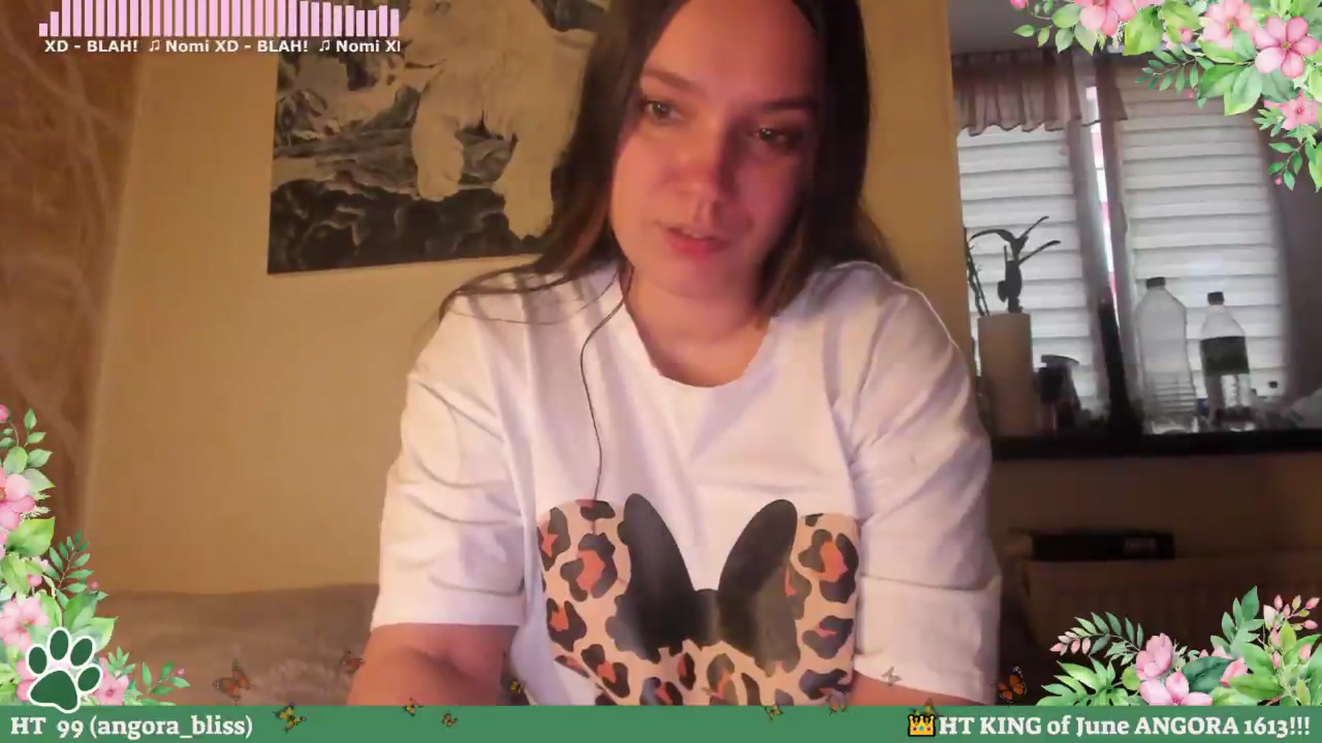Gallery image thumbnail from Hell_Belle's myfreecams stream on, 06/10/2026, 18:11 image 19 of 20