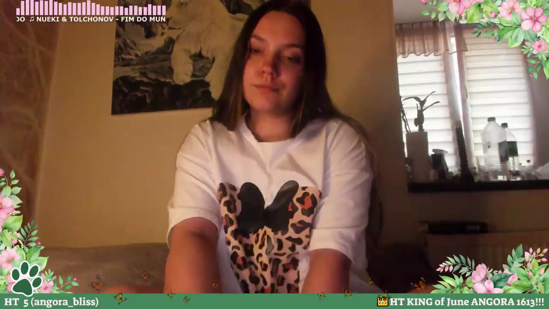 Gallery image thumbnail from Hell_Belle's myfreecams stream on, 06/10/2026, 18:11 image 12 of 20