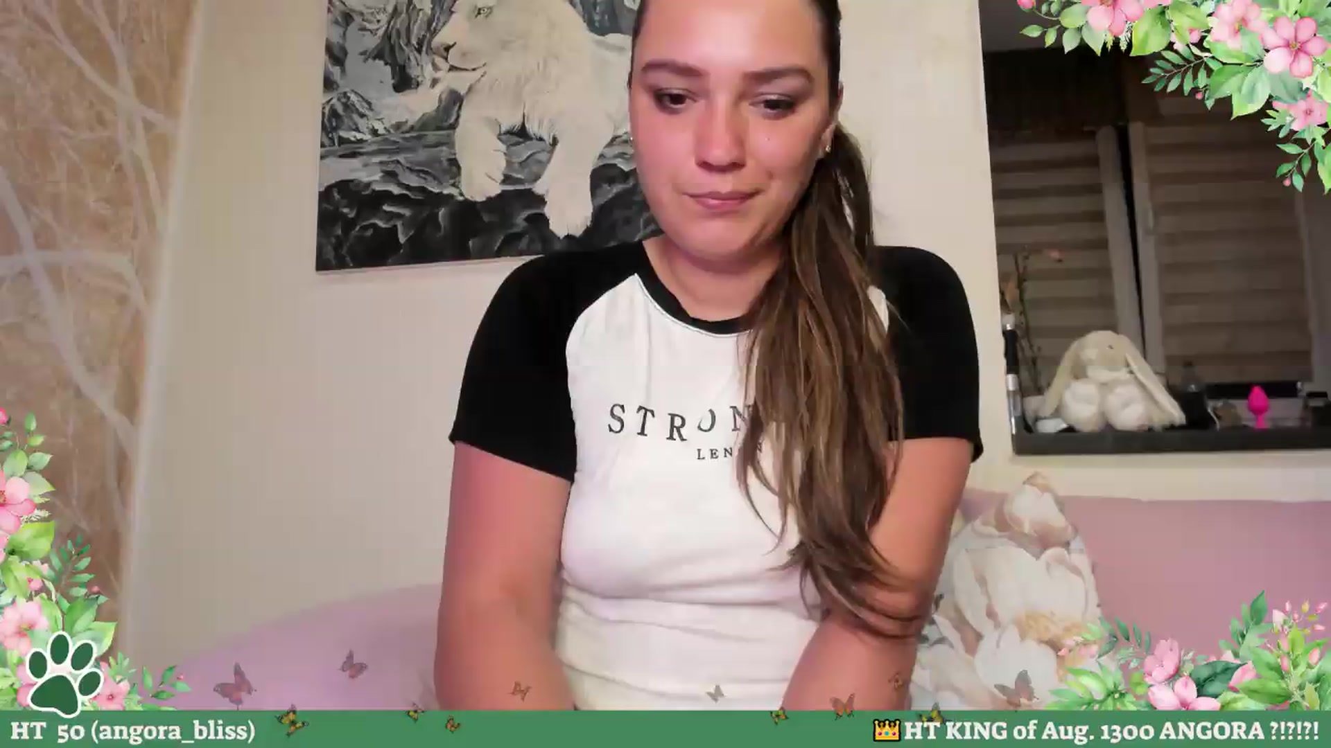 Gallery image thumbnail from Hell_Belle's myfreecams stream on, 08/25/2026, 17:51 image 5 of 20